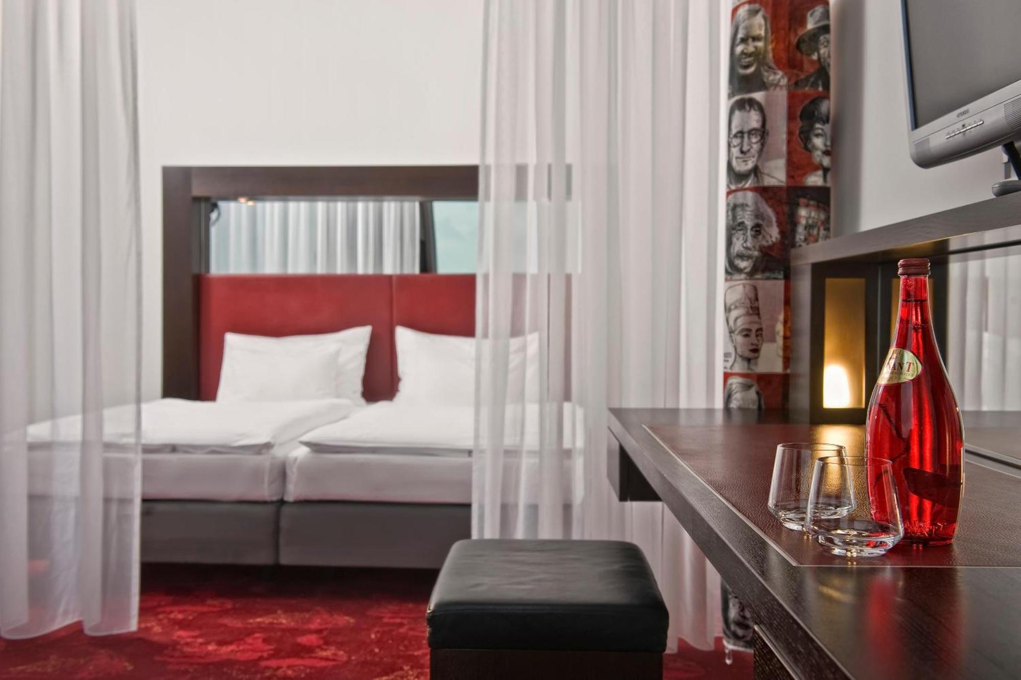 Arcotel Velvet