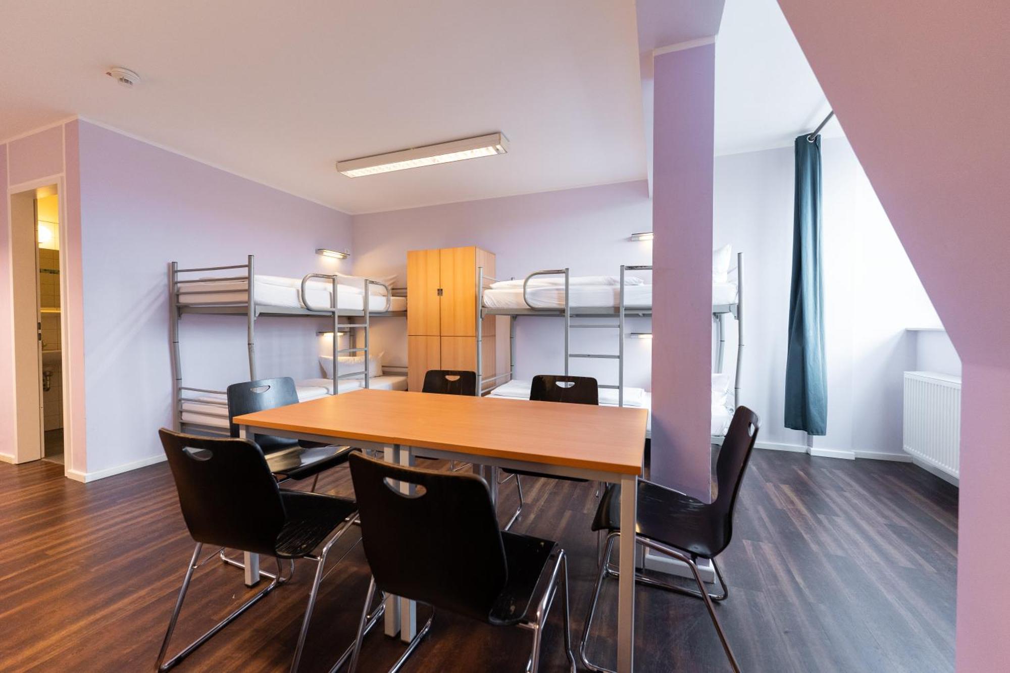 Industriepalast Albergue
