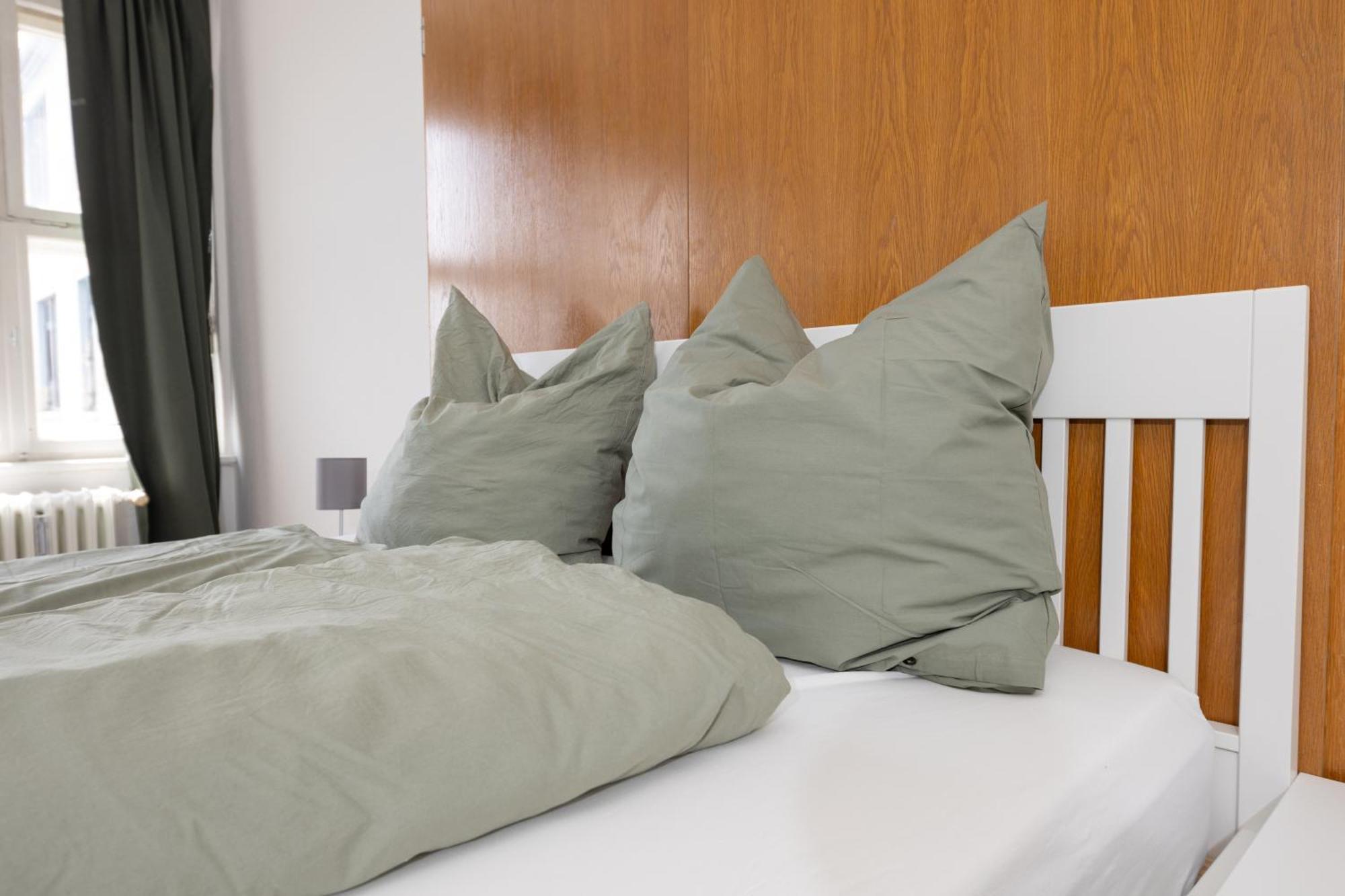 160qm 6-zimmer Banksi-galerie-apartment Hauptbahnhof Apartment *