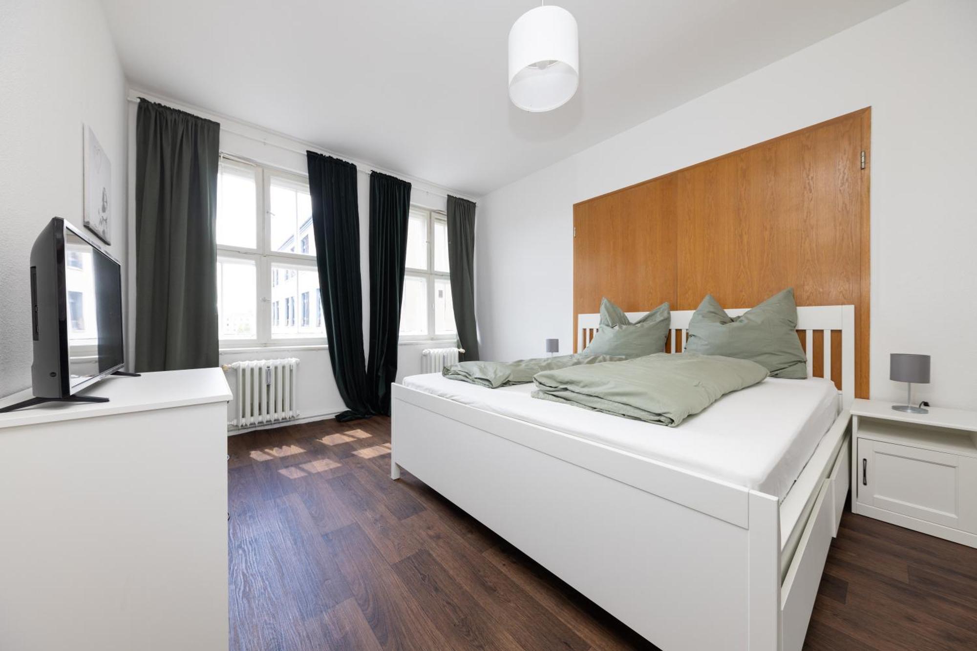160qm 6-zimmer Banksi-galerie-apartment Hauptbahnhof Berlin