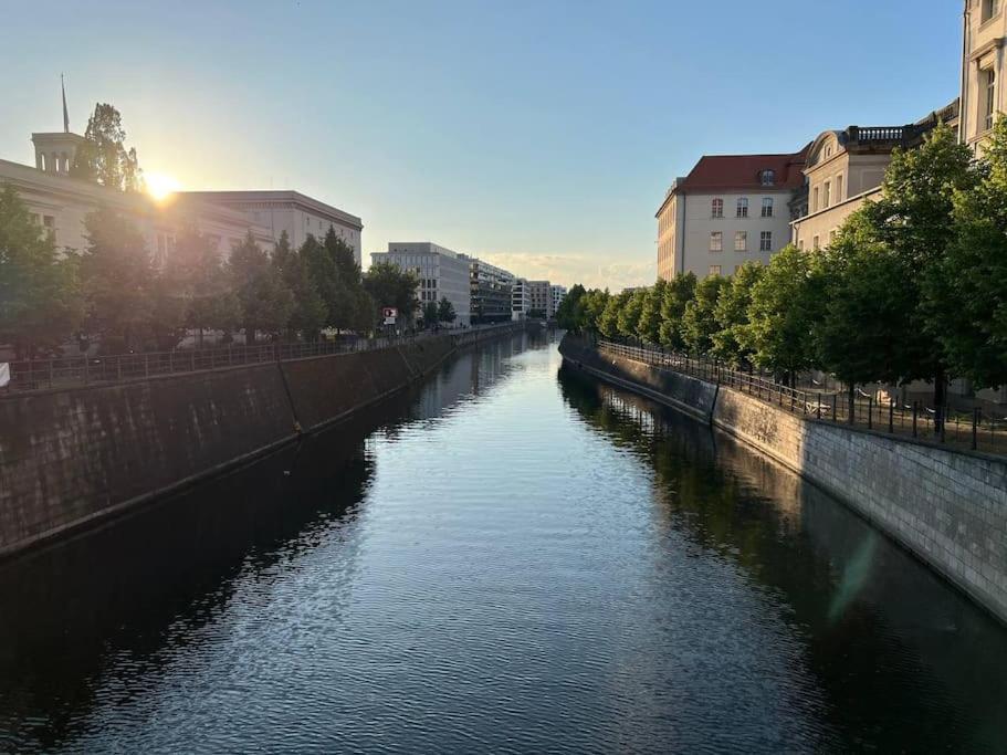 Luxurious Studio In Mitte Next To The Central Train Station Hauptbahnhof * Berlin