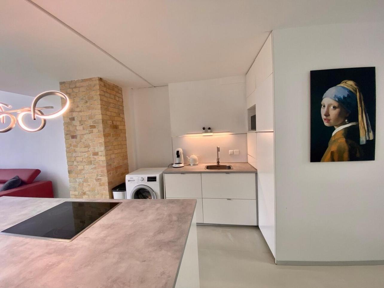 Loft With Pool Table, Kitchen Island & Gallery Apartment