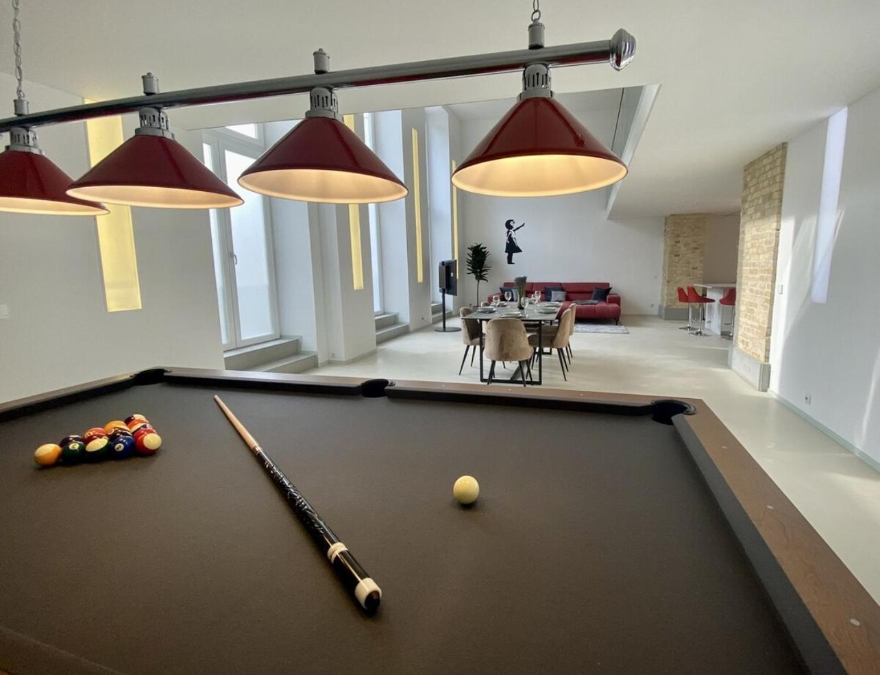 Loft With Pool Table, Kitchen Island & Gallery Apartment Berlin