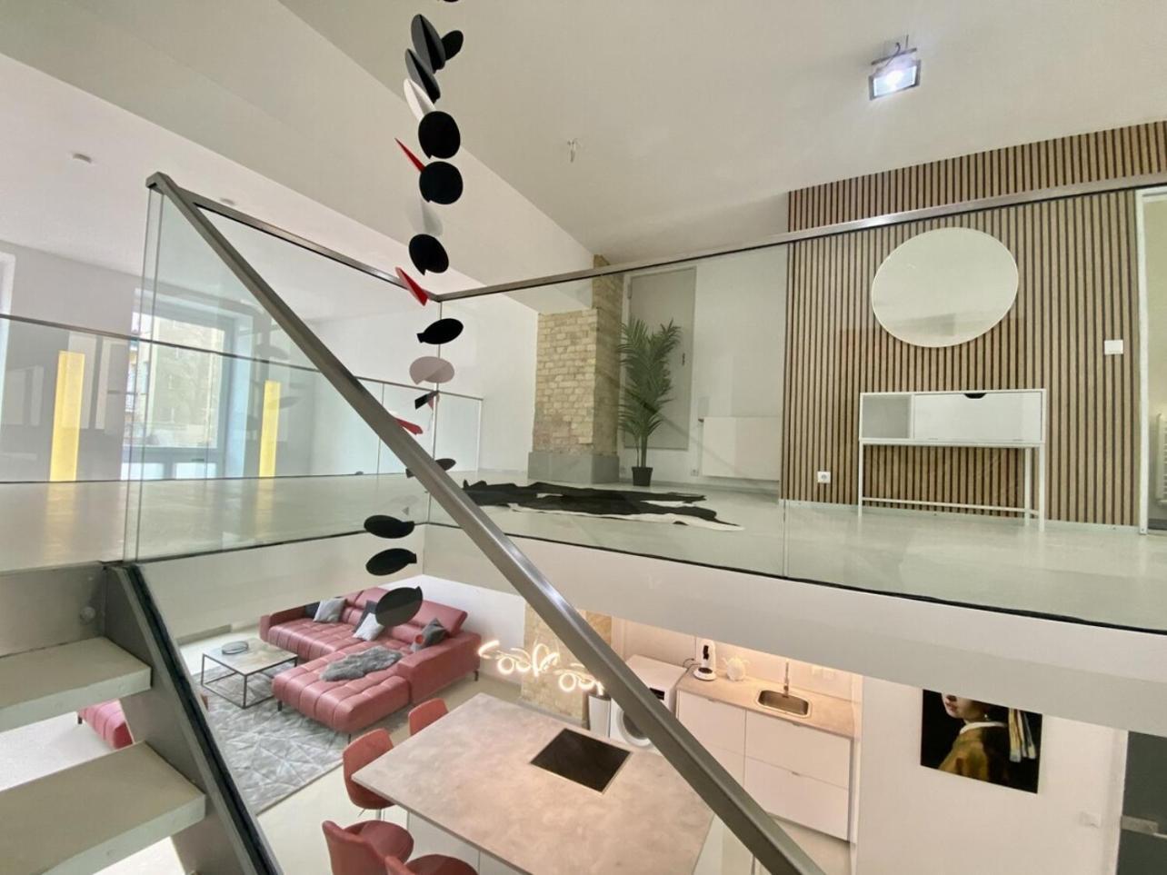 Apartment Loft With Pool Table, Kitchen Island & Gallery Berlin