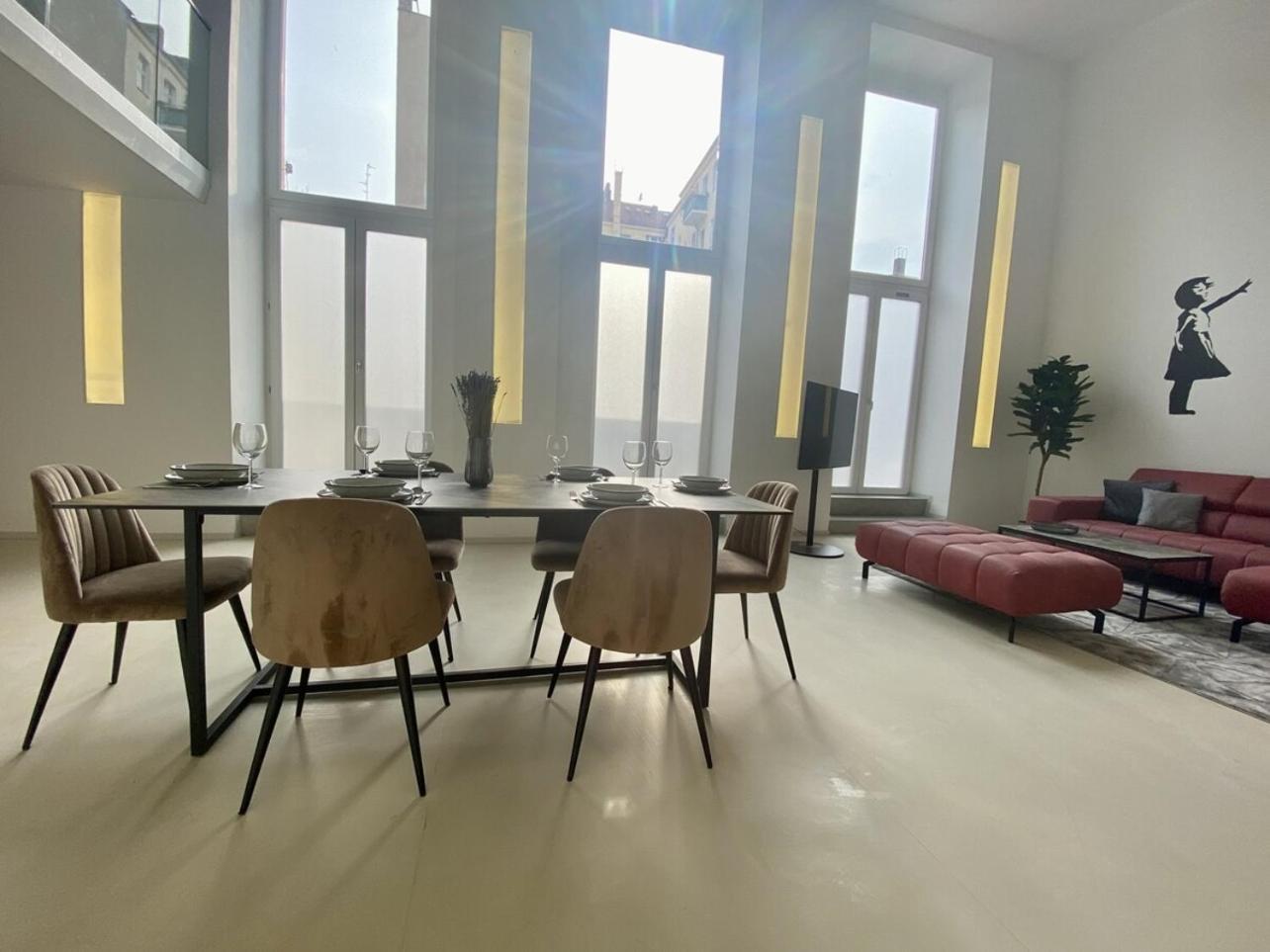 Loft With Pool Table, Kitchen Island & Gallery *