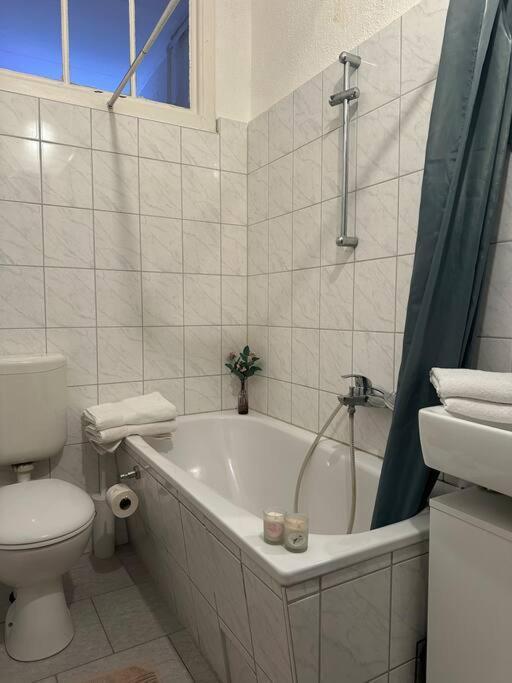 Grosses Am Kudamm Apartamento