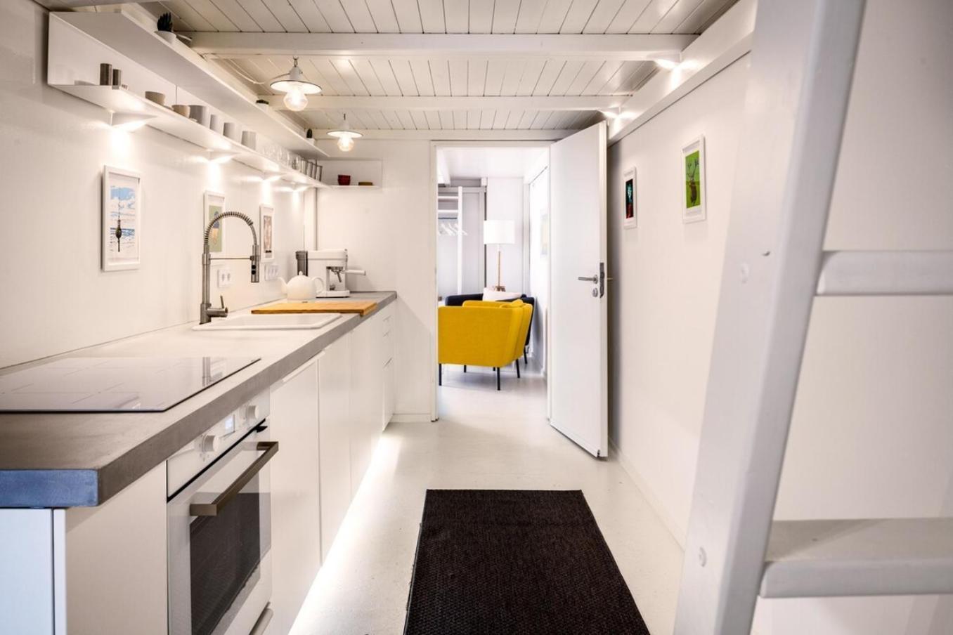 With Fireplace Near Underground Apartamento Berlim