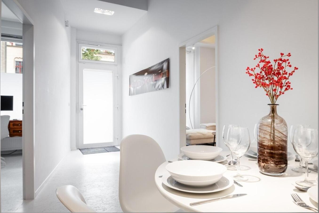 With Fireplace Near Underground * Berlim