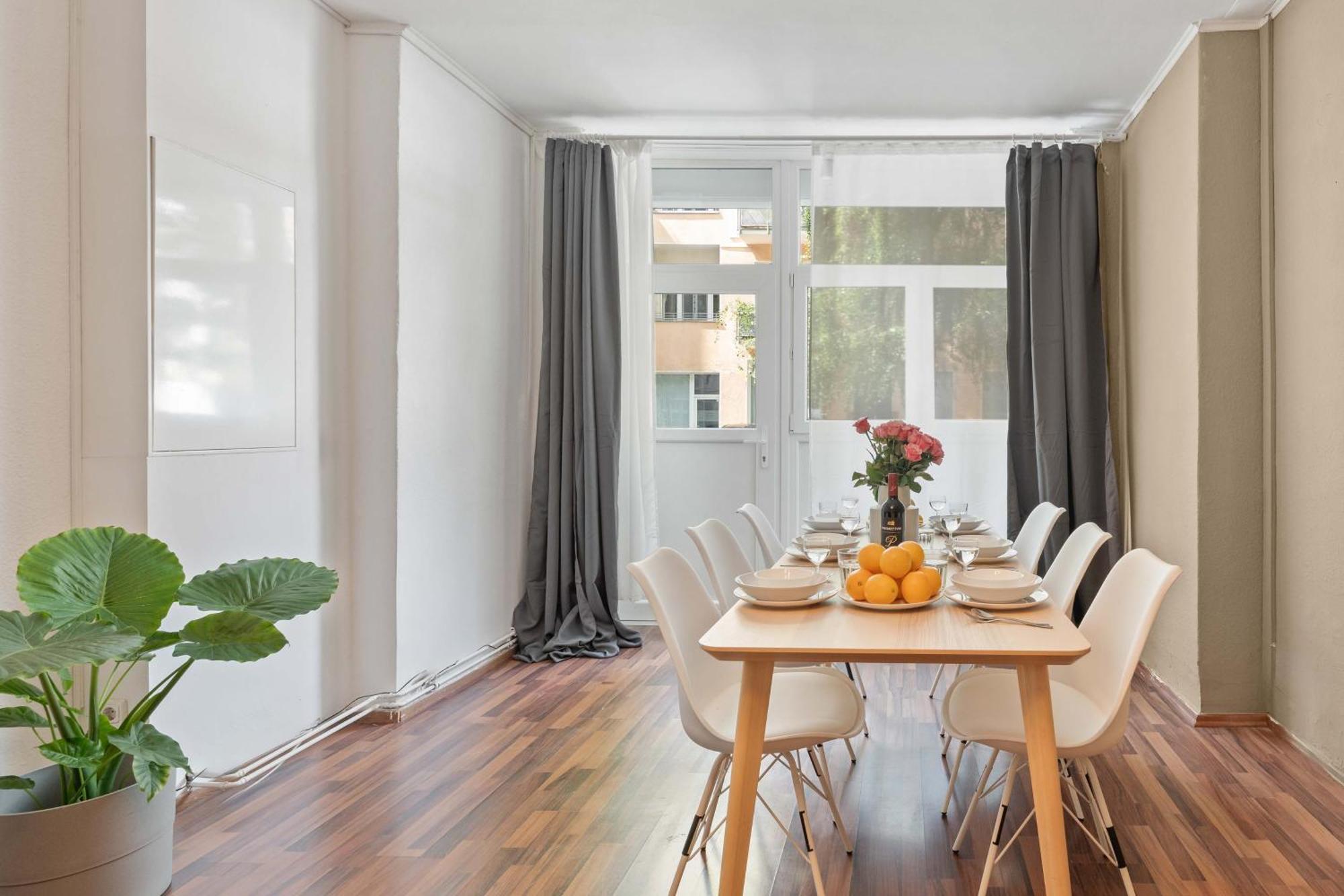 Apartment 33 I Mitte *