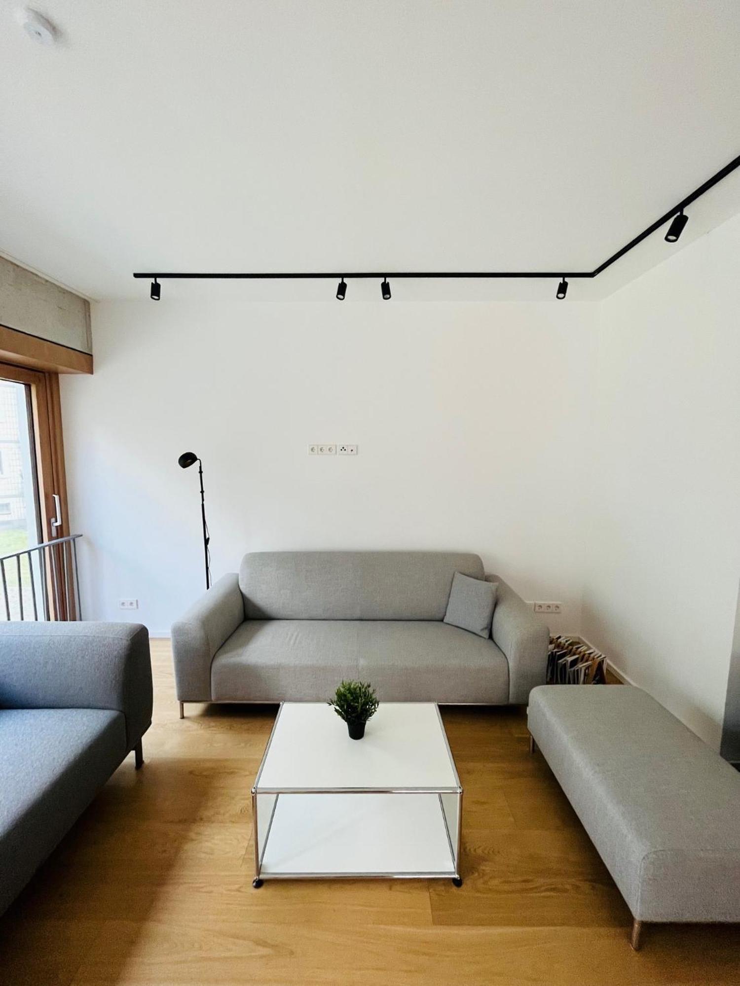 Hospedagem domiciliar Mitte: Modern Bedroom / Ensuite Bath