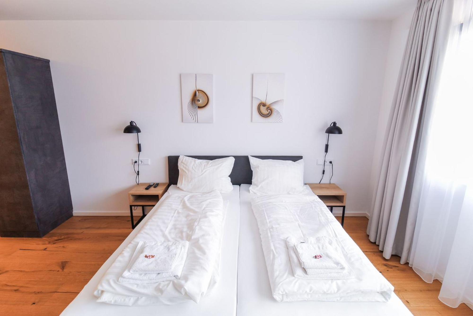 Helios Apartment *