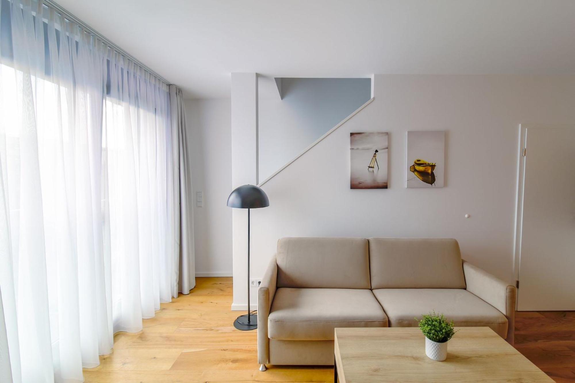 Helios Apartment *