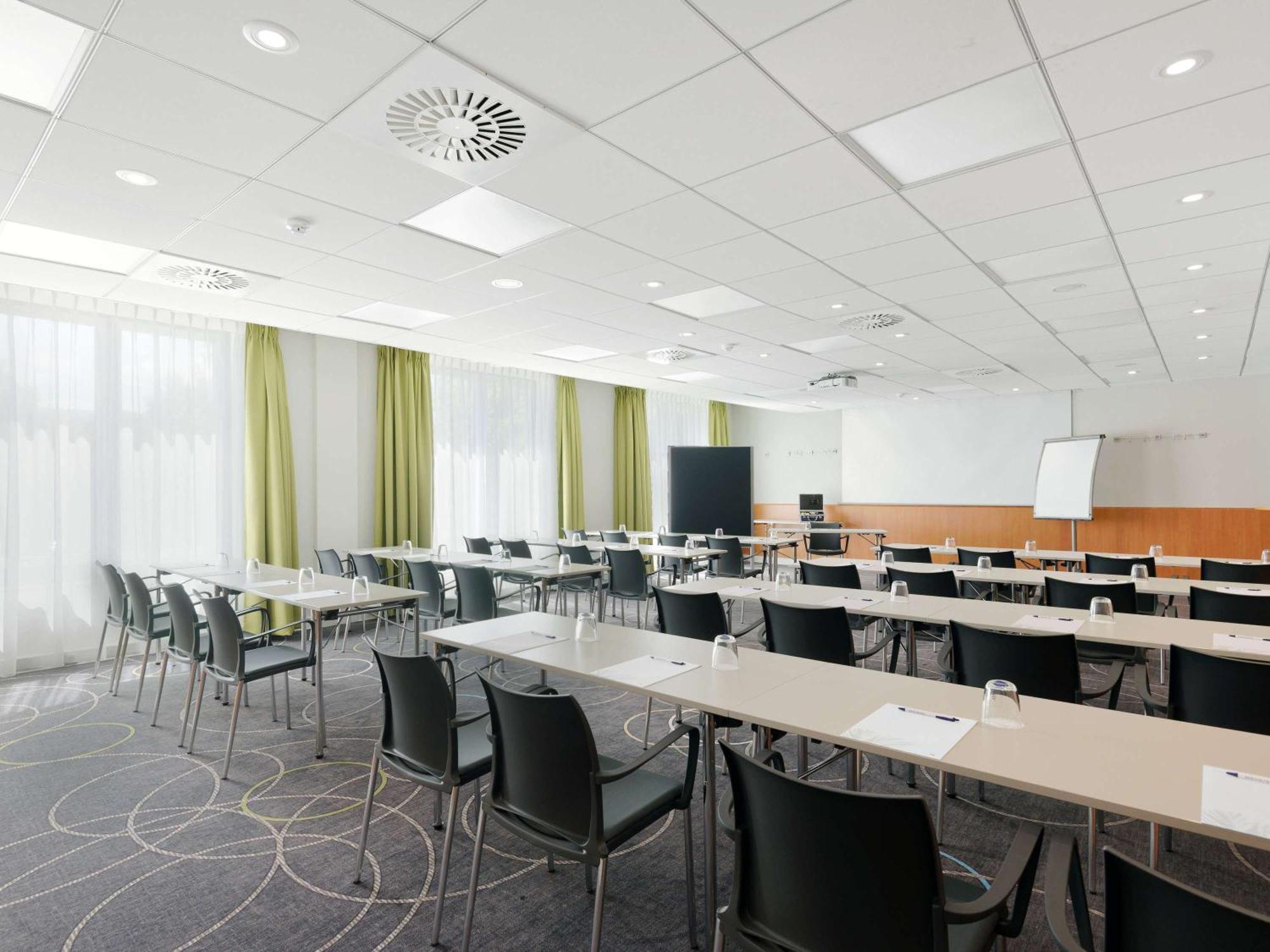 Novotel Mitte 4*