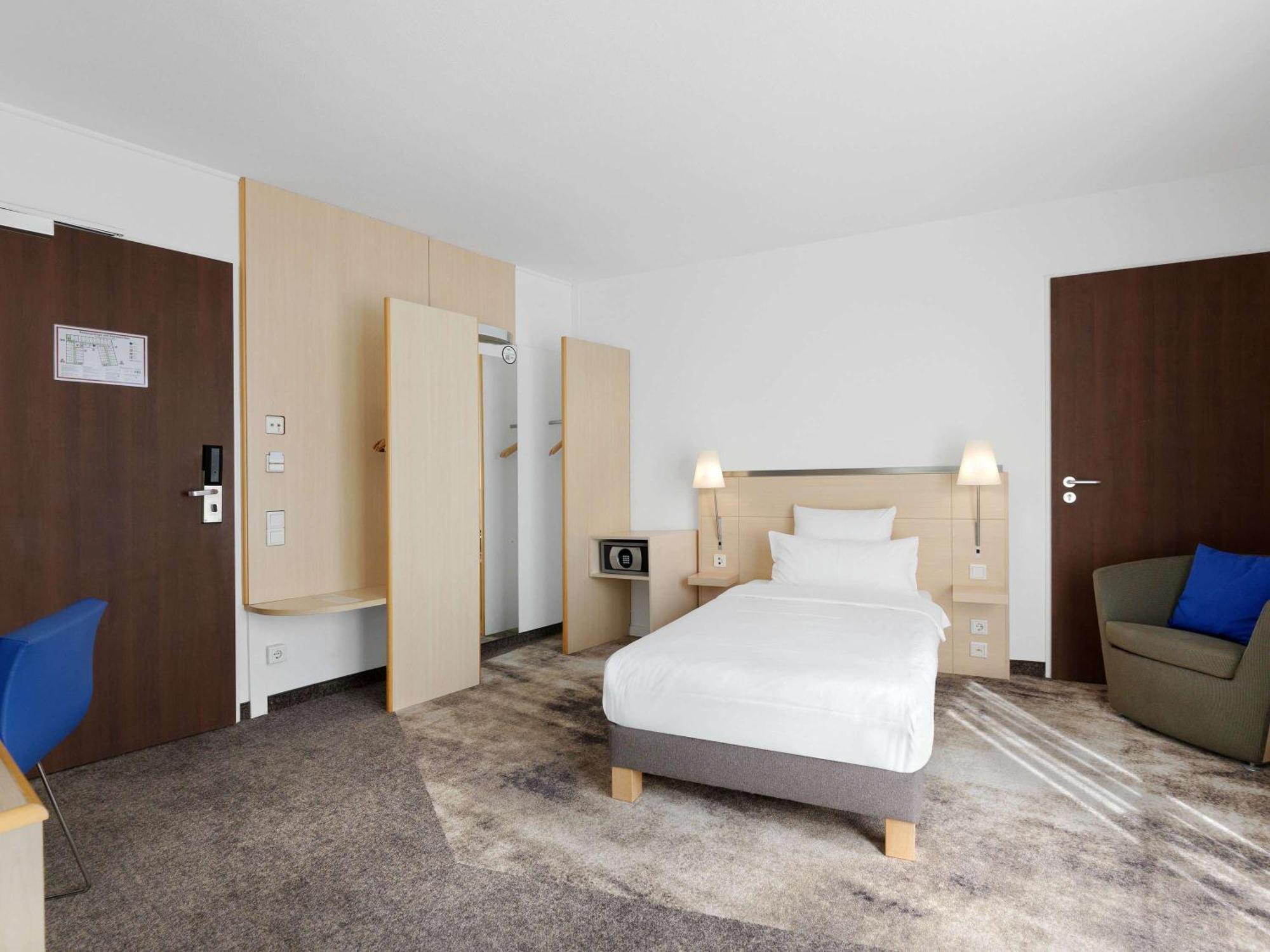 Hotel Novotel Mitte 4*