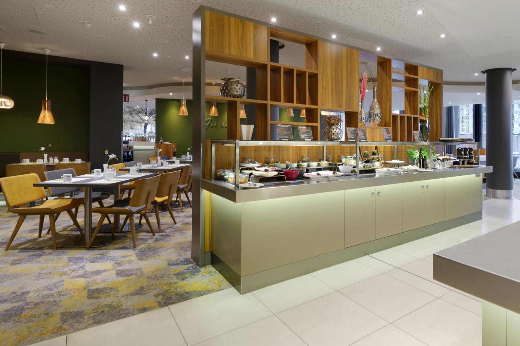Hotel Novotel Mitte 4*