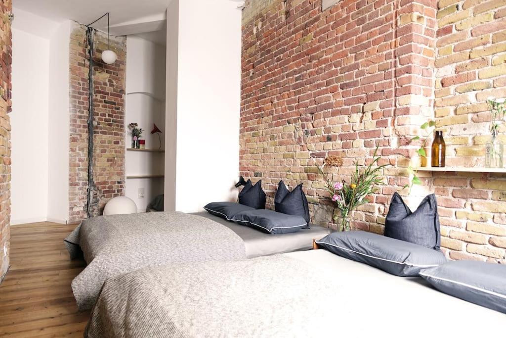 Spacious In Kreuzberg Apartment