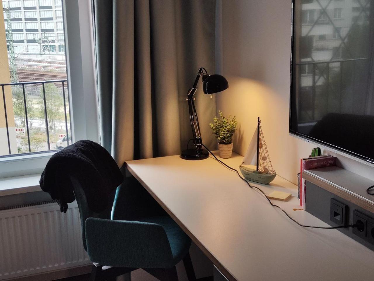 Luxurious Studio In Mitte Next To The Central Train Station Hauptbahnhof Apartment *