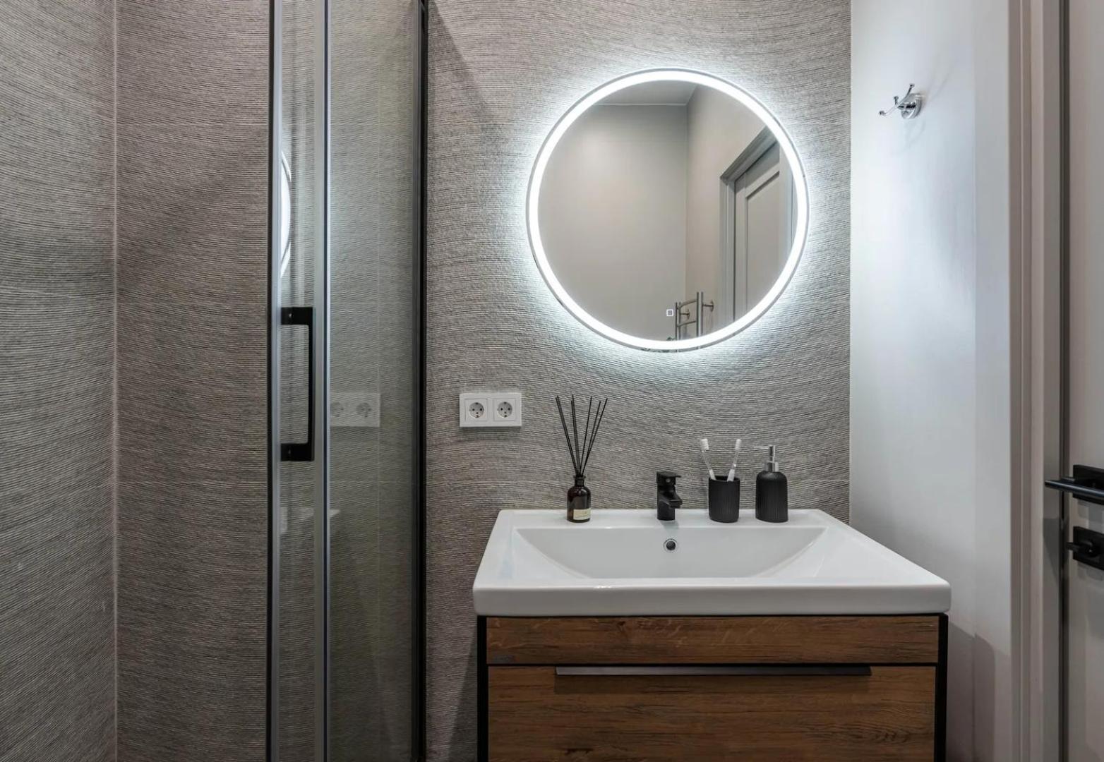 Jakob Prestige Wi-fi And Parking Apartment *