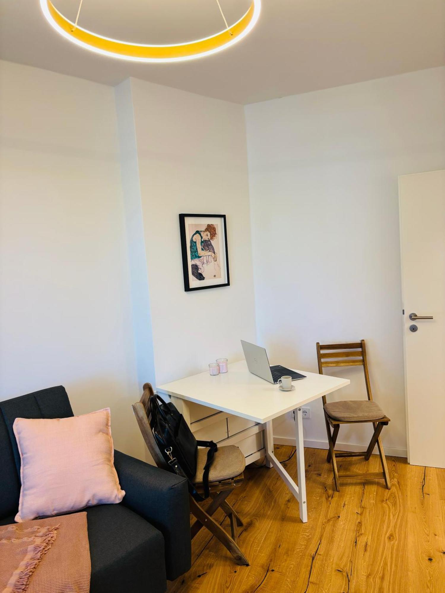 Charmante Im Herzen Von Apartment Berlin