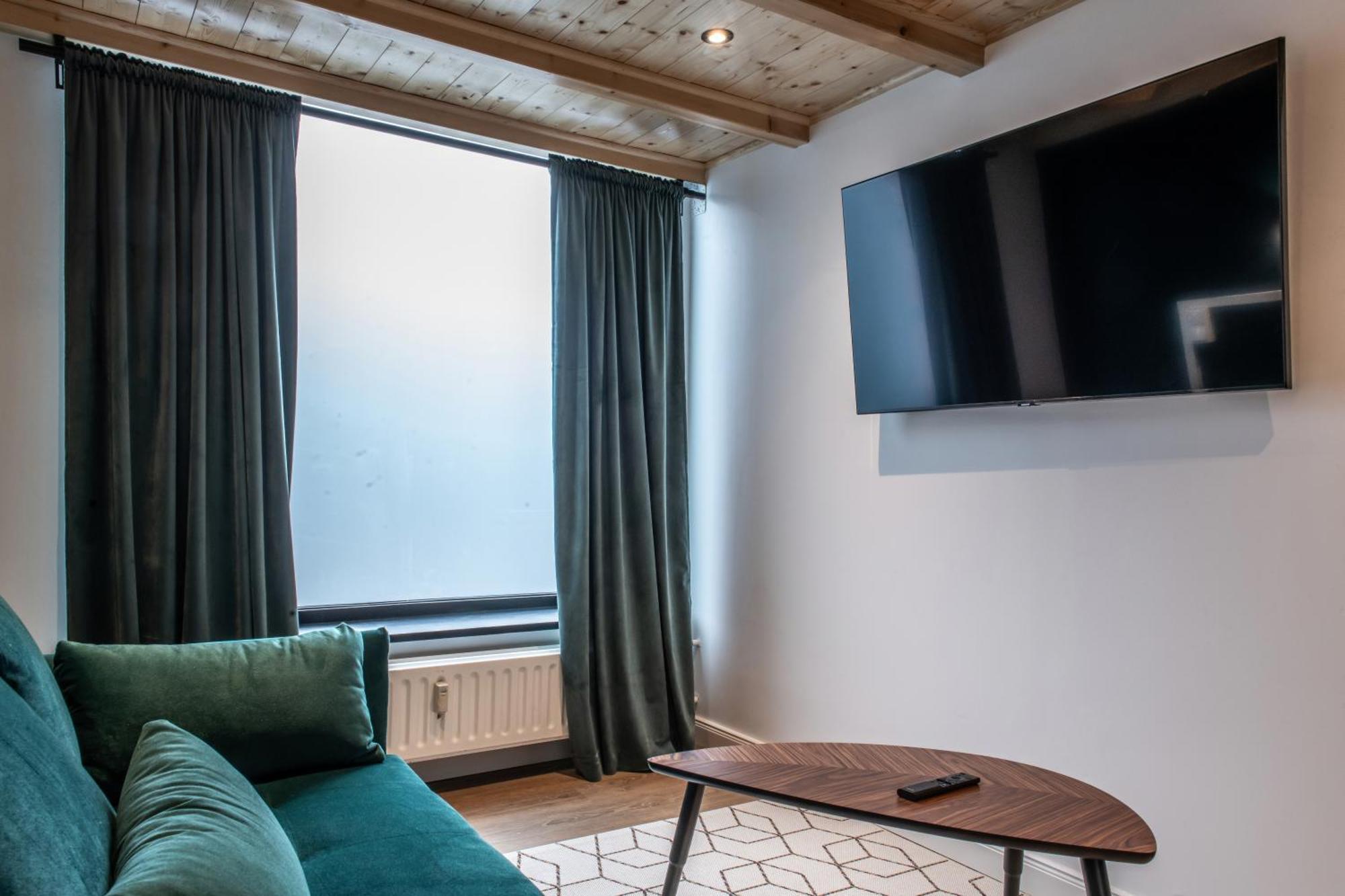 Apartment Oran 5 *