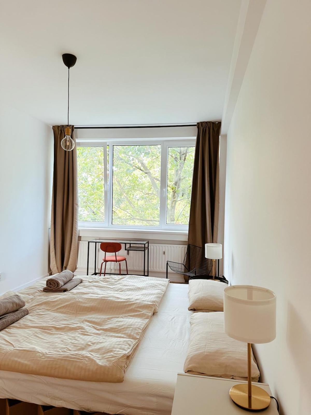 Helles Elegantes Zimmer In Berlin-schoeneberg 12 * Berlin