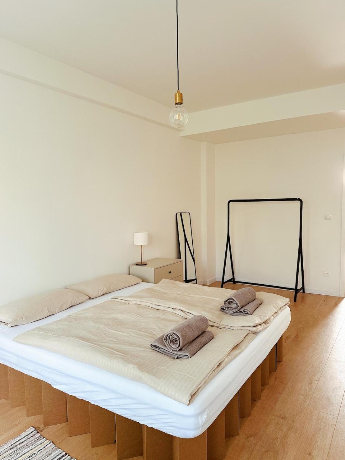 Apartment Helles Elegantes Zimmer In Berlin-schoeneberg 2 Berlin