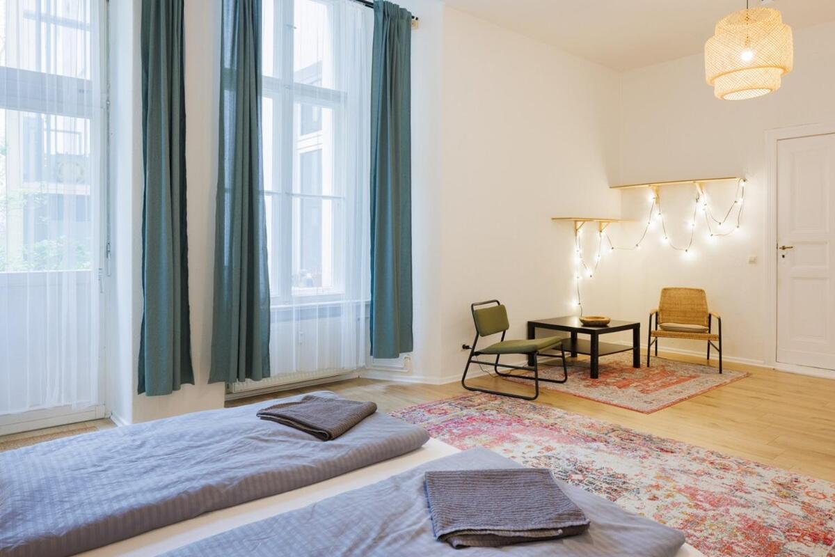 Generous In Central 4 Apartment *