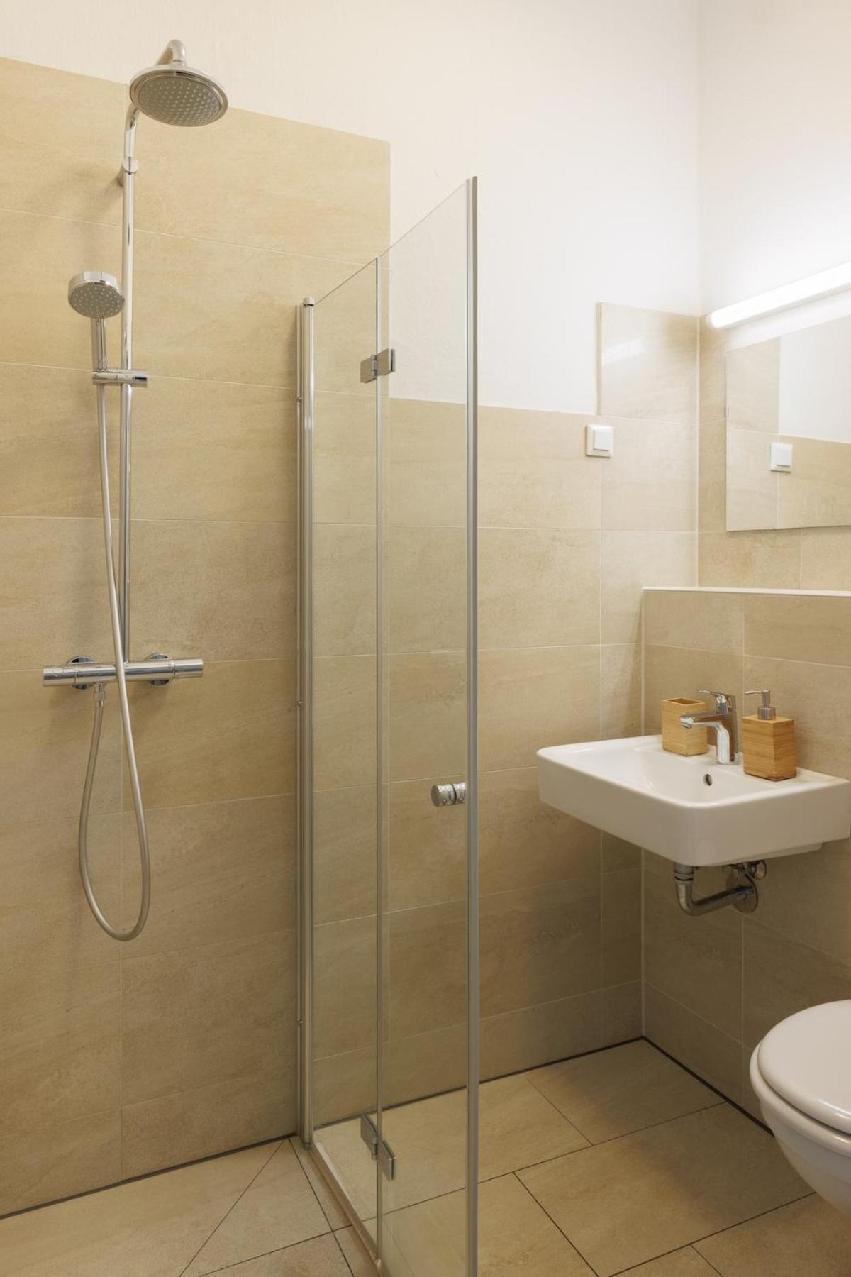 Generous In Central 4 Apartment Berlin