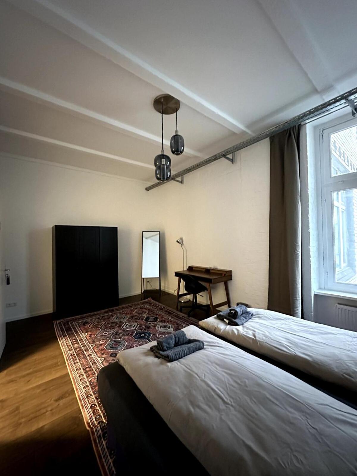Beautiful In Shared In Kreuzberg Apartment *