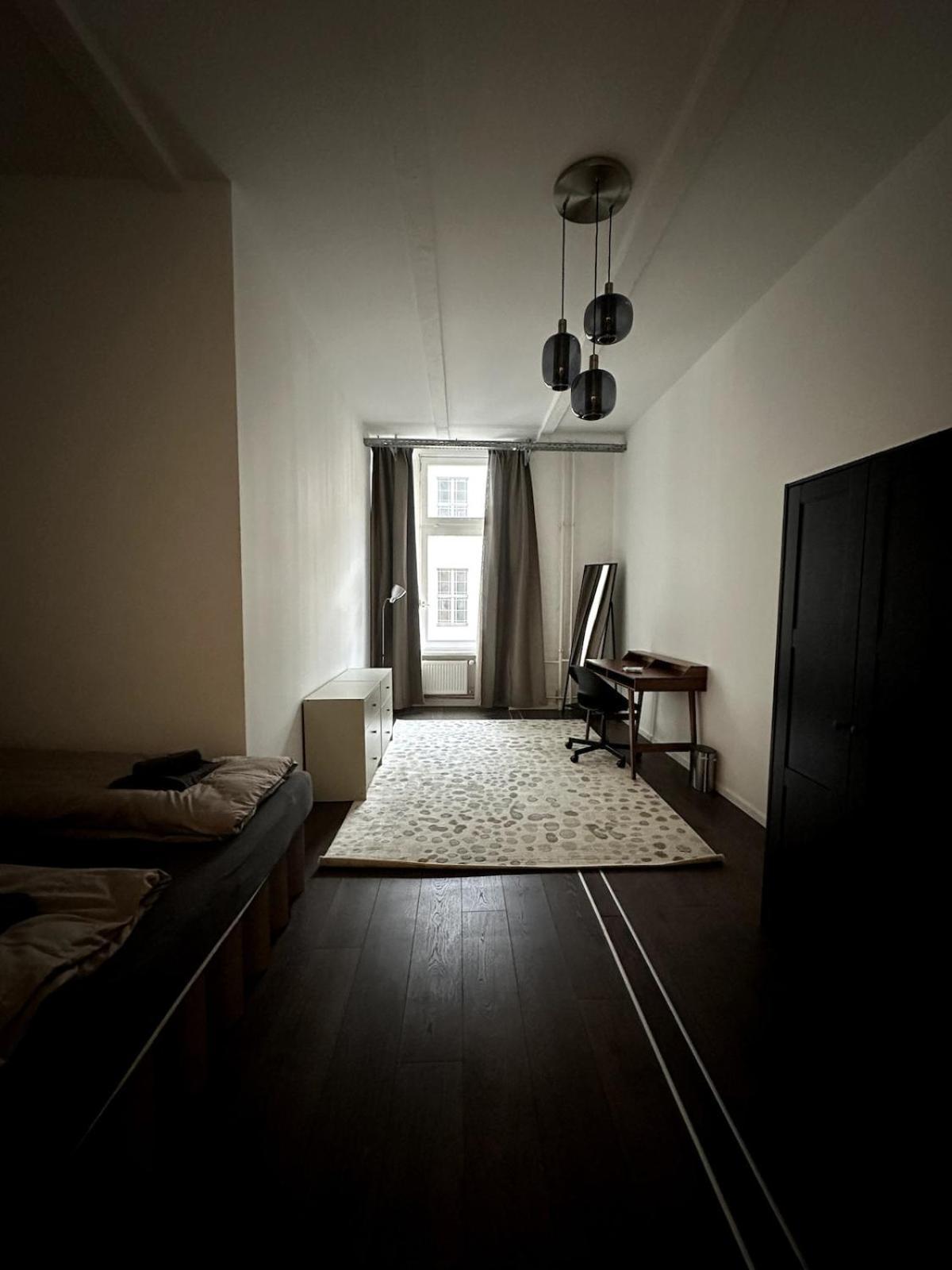 Elegant Gray In Vibrant Area 2 * Berlin