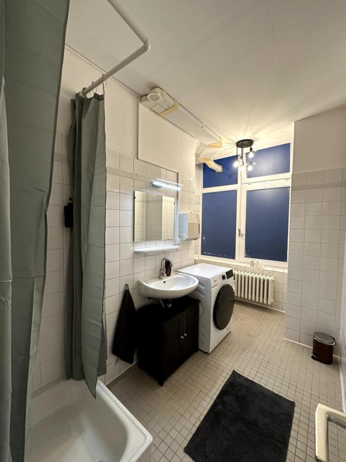 Apartamento Classic Black In Vibrant Area 6