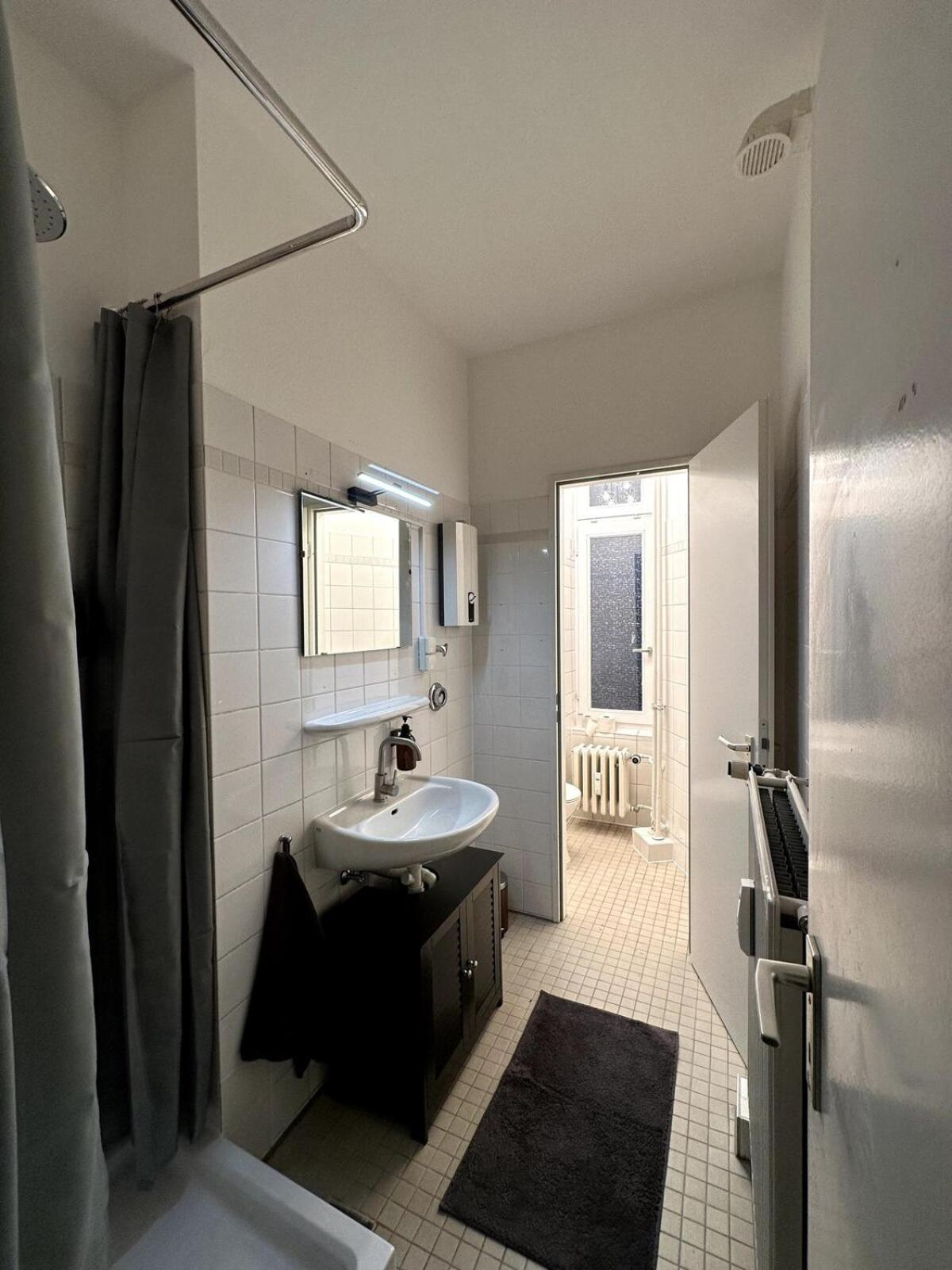 Apartamento Classic Black In Vibrant Area 6