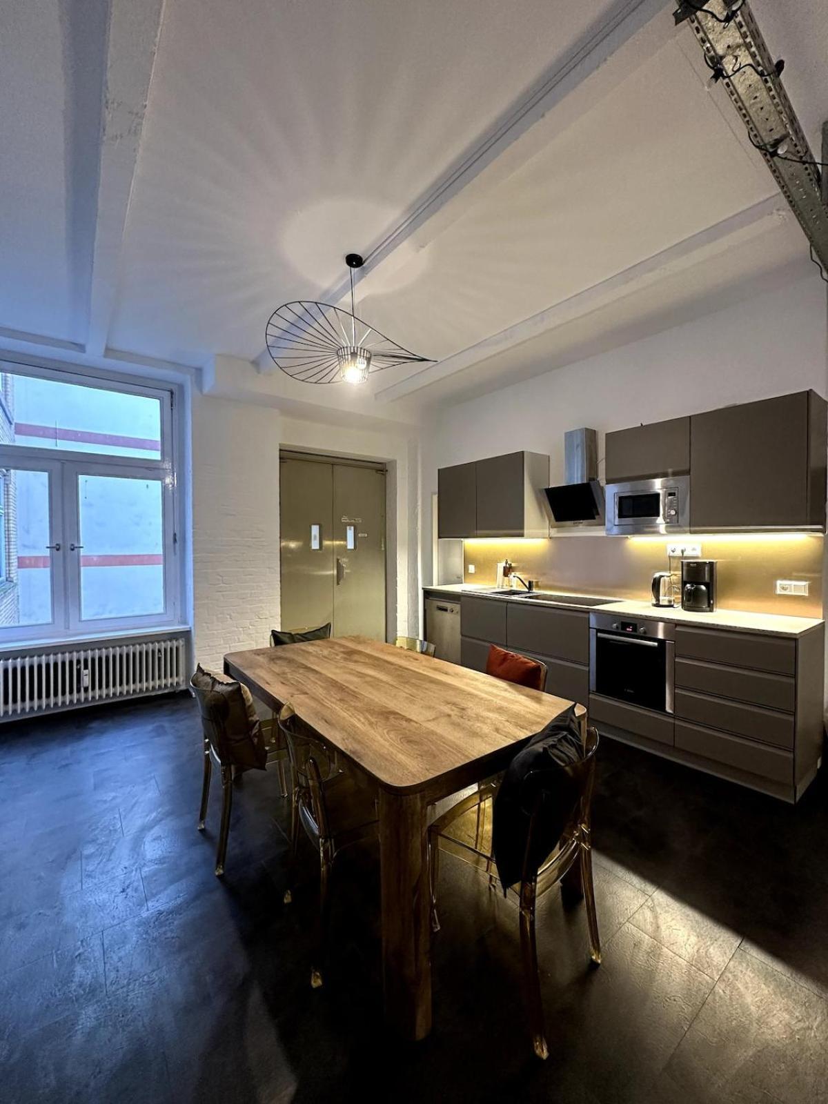 Beautiful In Shared In Kreuzberg Apartment *