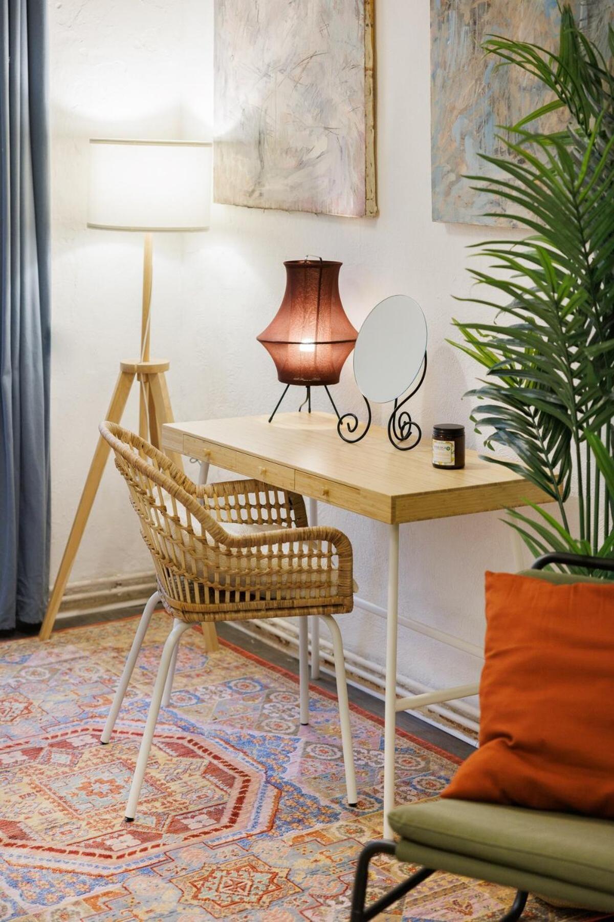 Apartment Artsy In Friedrichshain