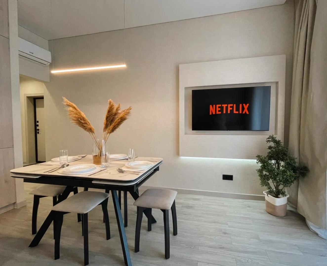 Nikolas Cosy Flat On Choriner Street Apartment
