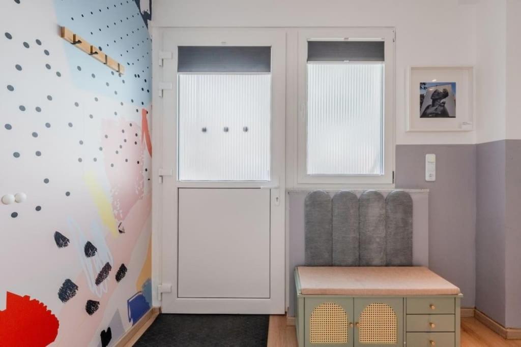 Funky Street Art Studio In Central