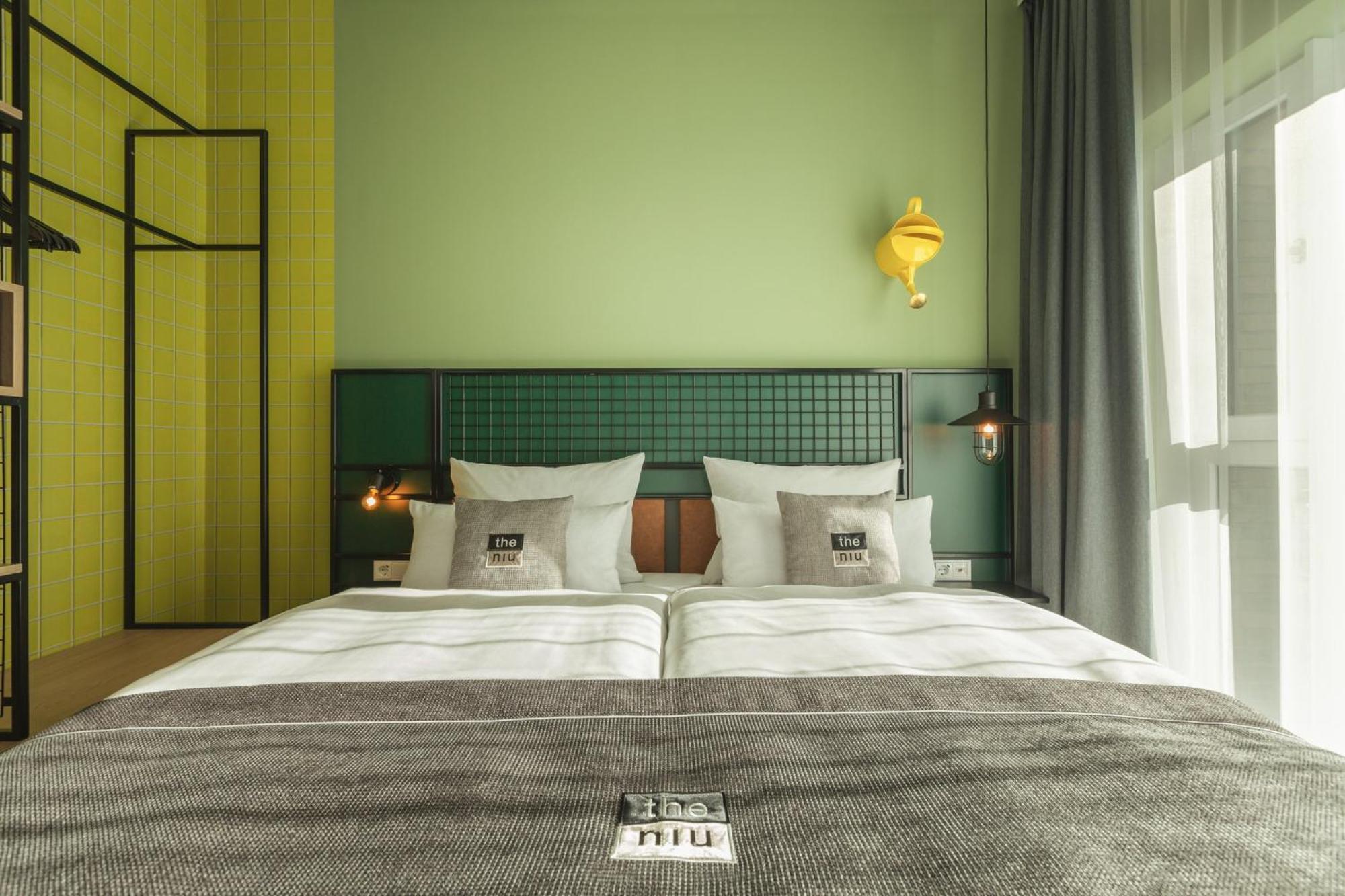 - The Niu, Dwarf Schoeneberg By Ihg Hotel