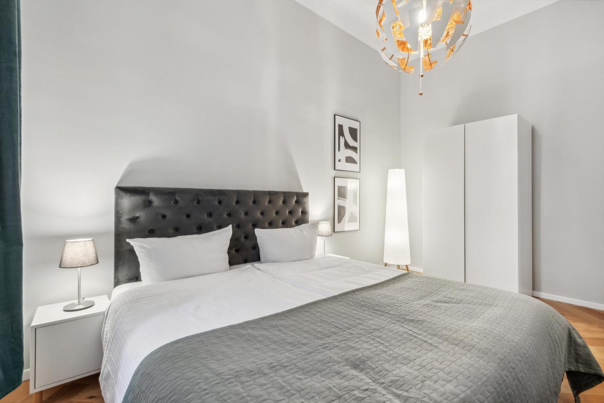 Comfy 2 Bedroom Charlottenburg Apartment
