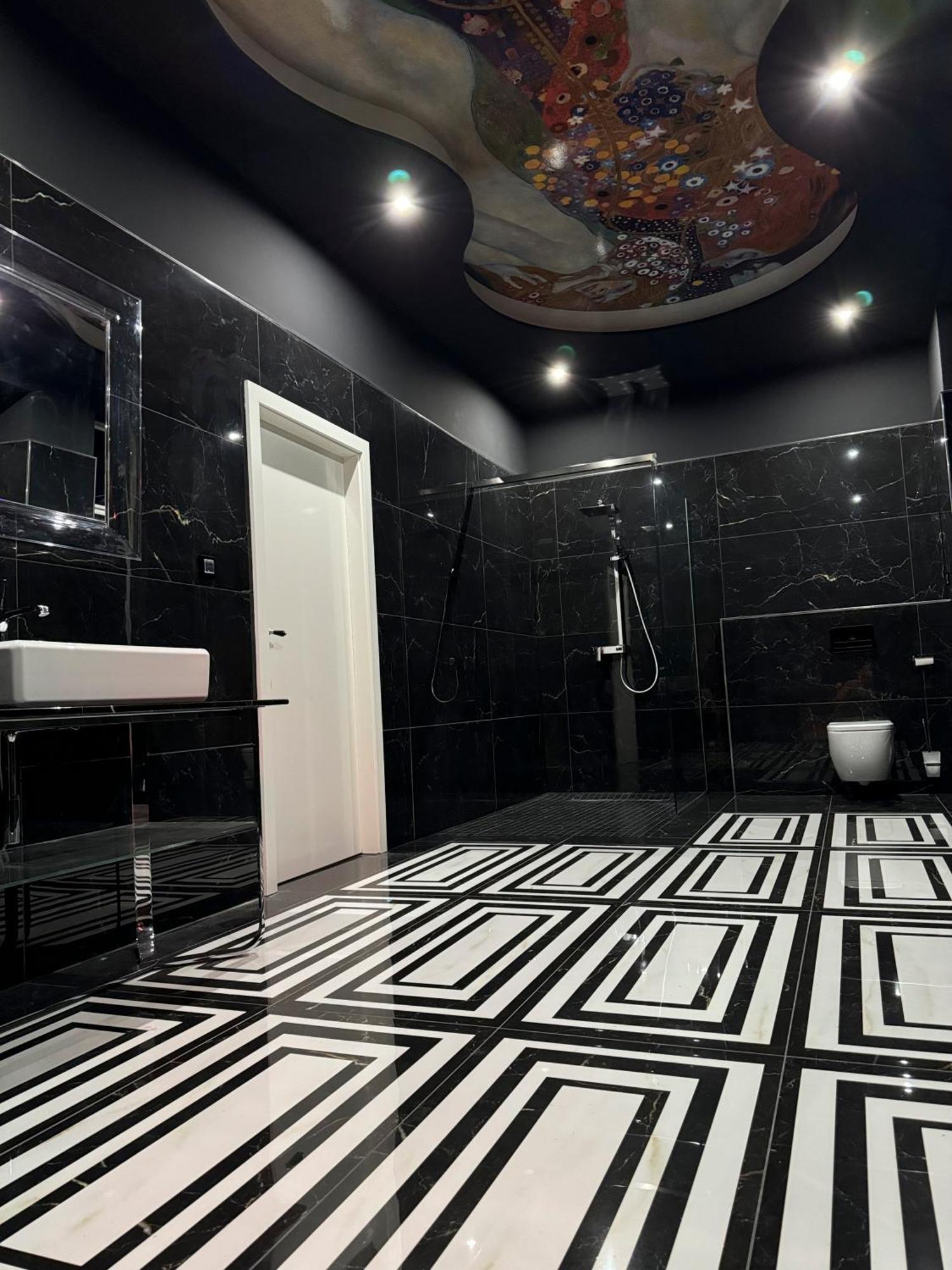 Thevalentin Apartment *