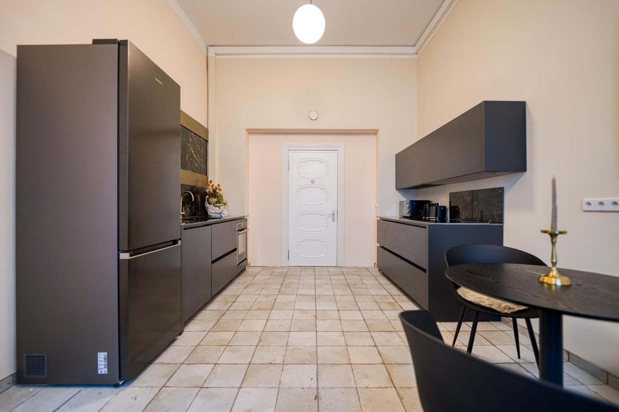 Homestay Jomi Stays, Brandenburgische Strasse 16 - Wohnen Beim Kurfuerstendamm *