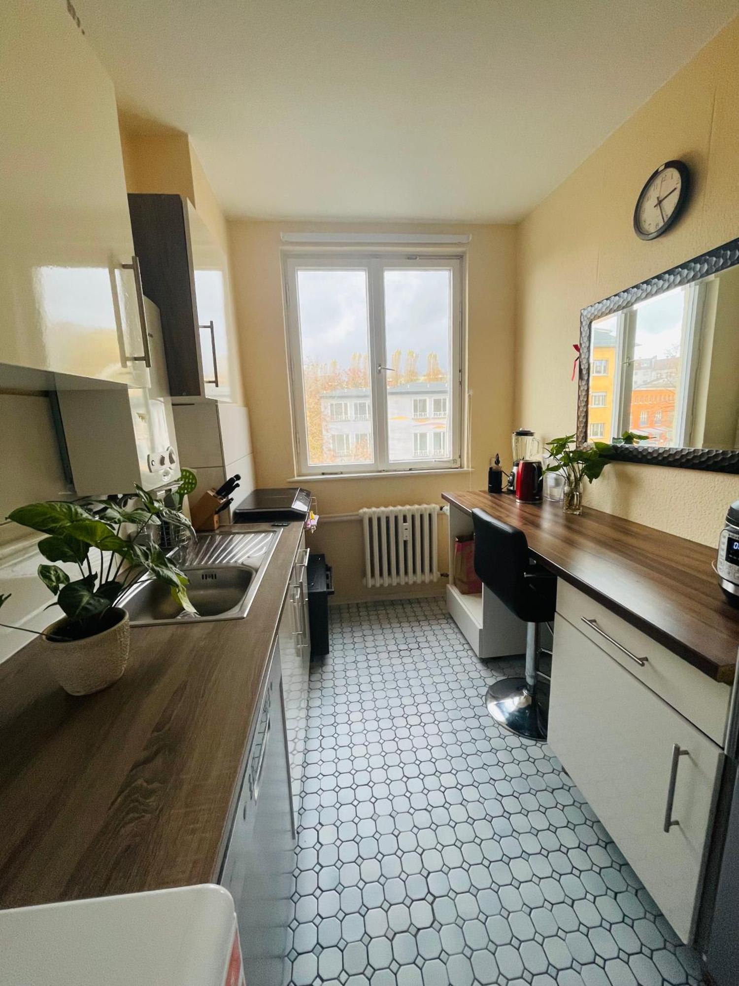 2-rooms Flat In Berlin-wedding Apartment
