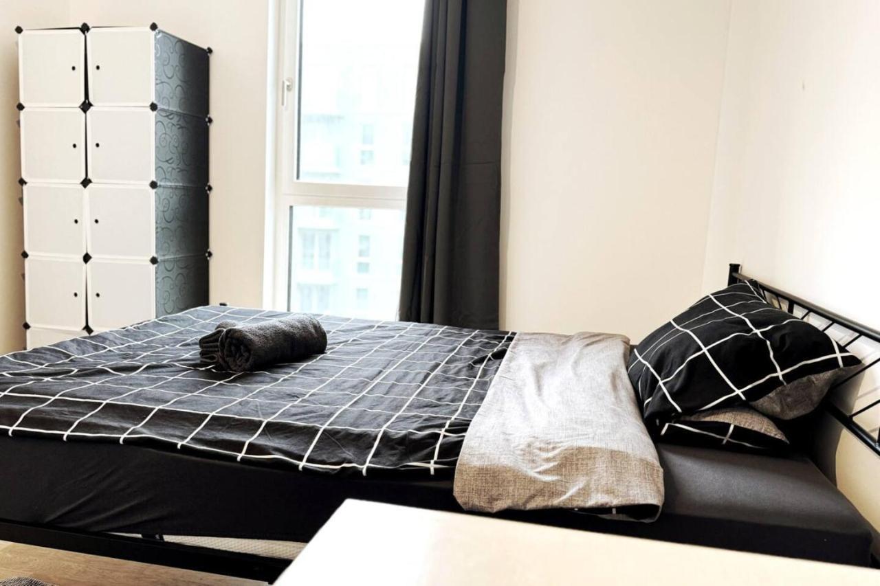 I Spacious 20sqm In Berlin-lichtenberg Apartment *