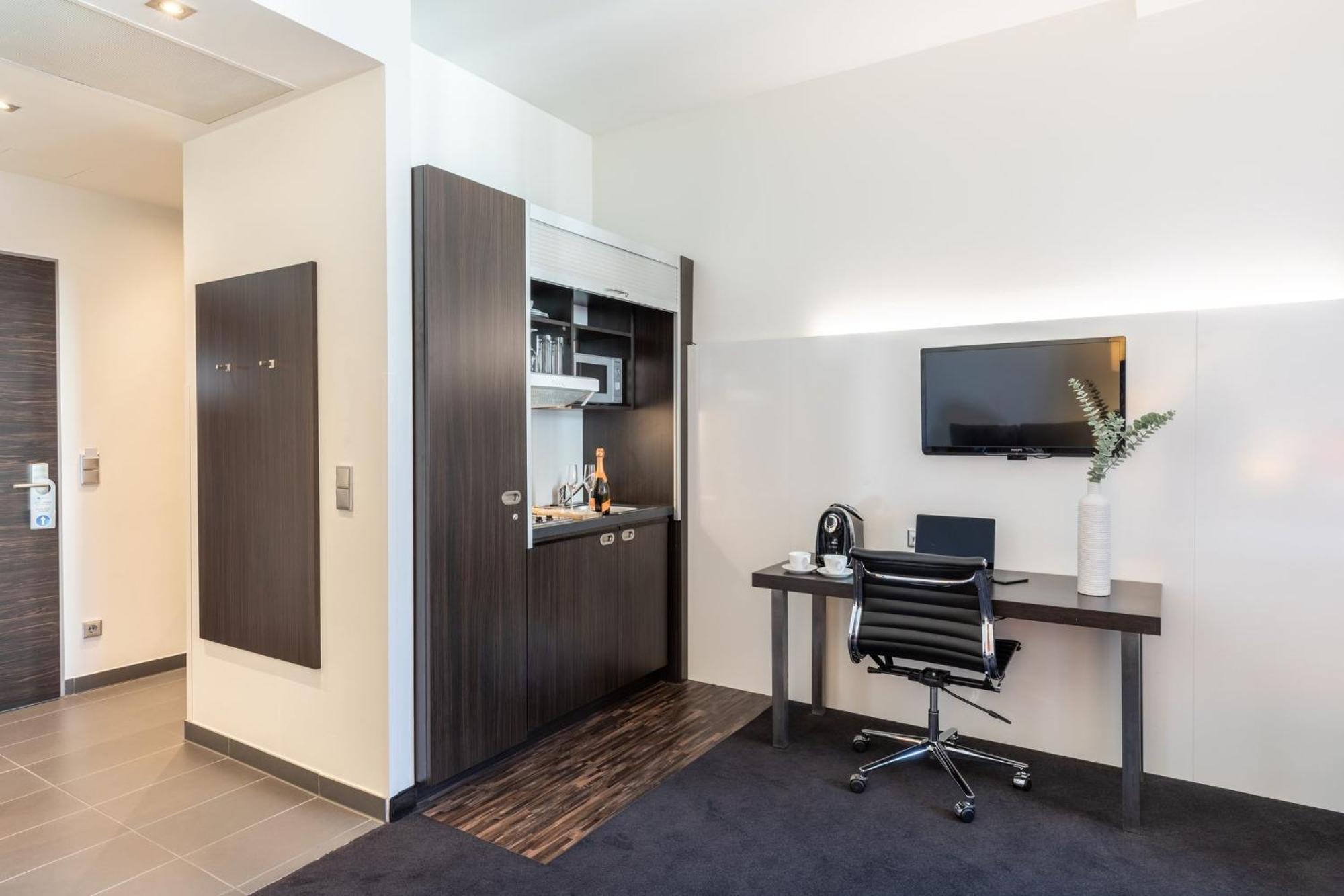 Hotel Garner - Mitte By Ihg Berlin