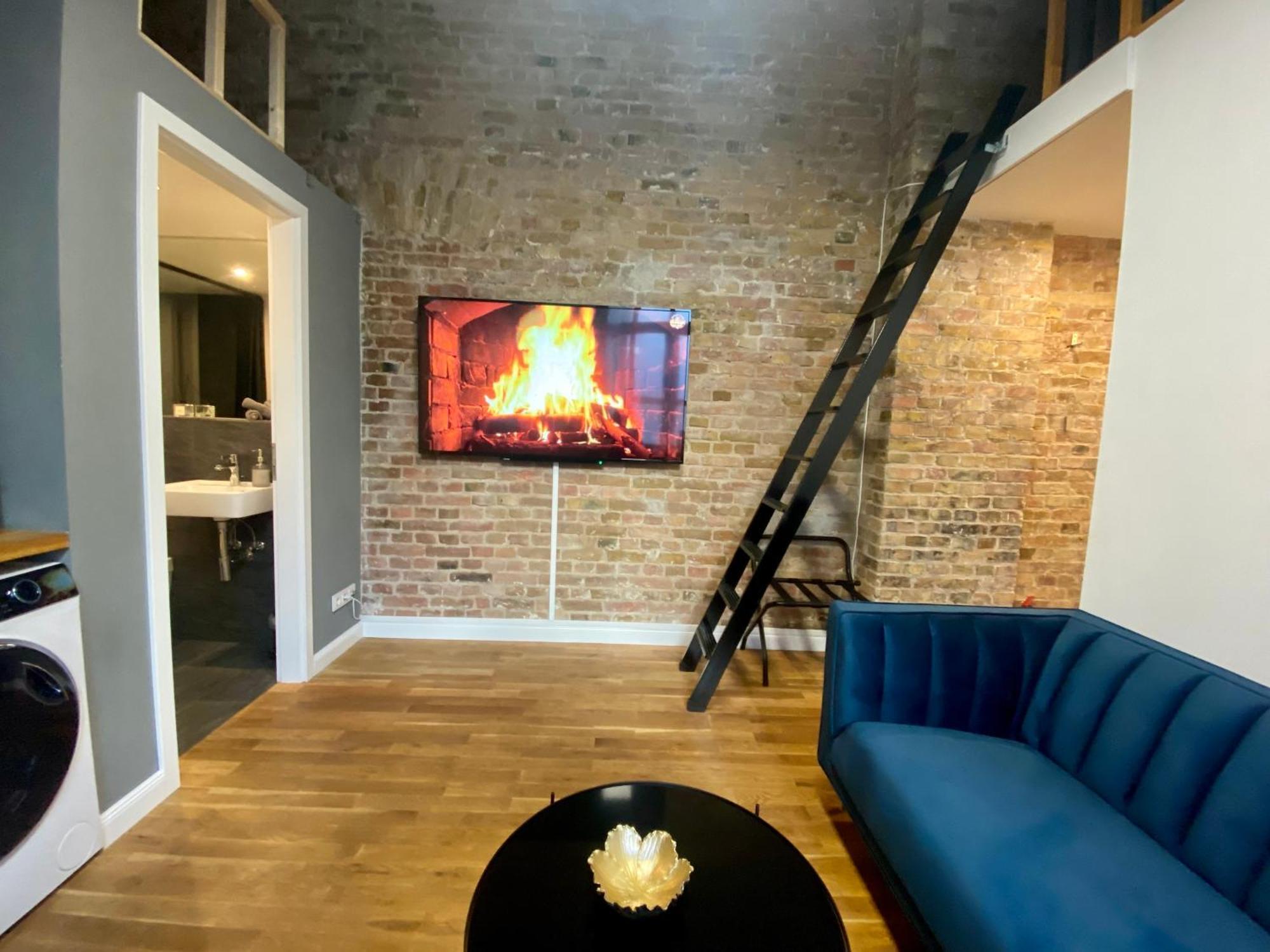 Central Studio In 5 Minutes To Alexanderplatz Apartment Berlin