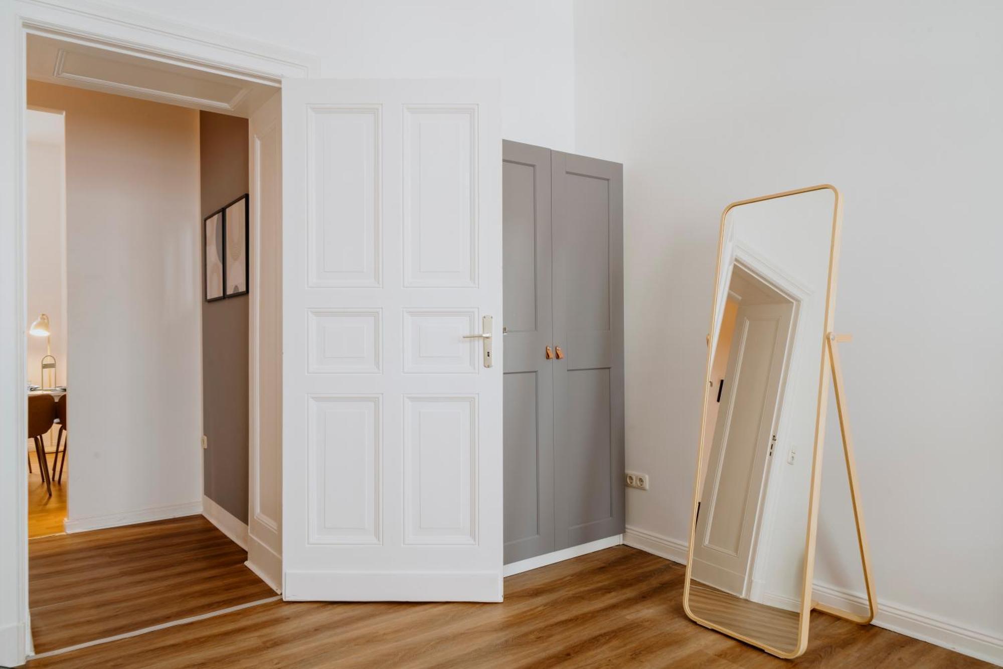 Apartment Homely - Center, Modern, Historical, Near Park *