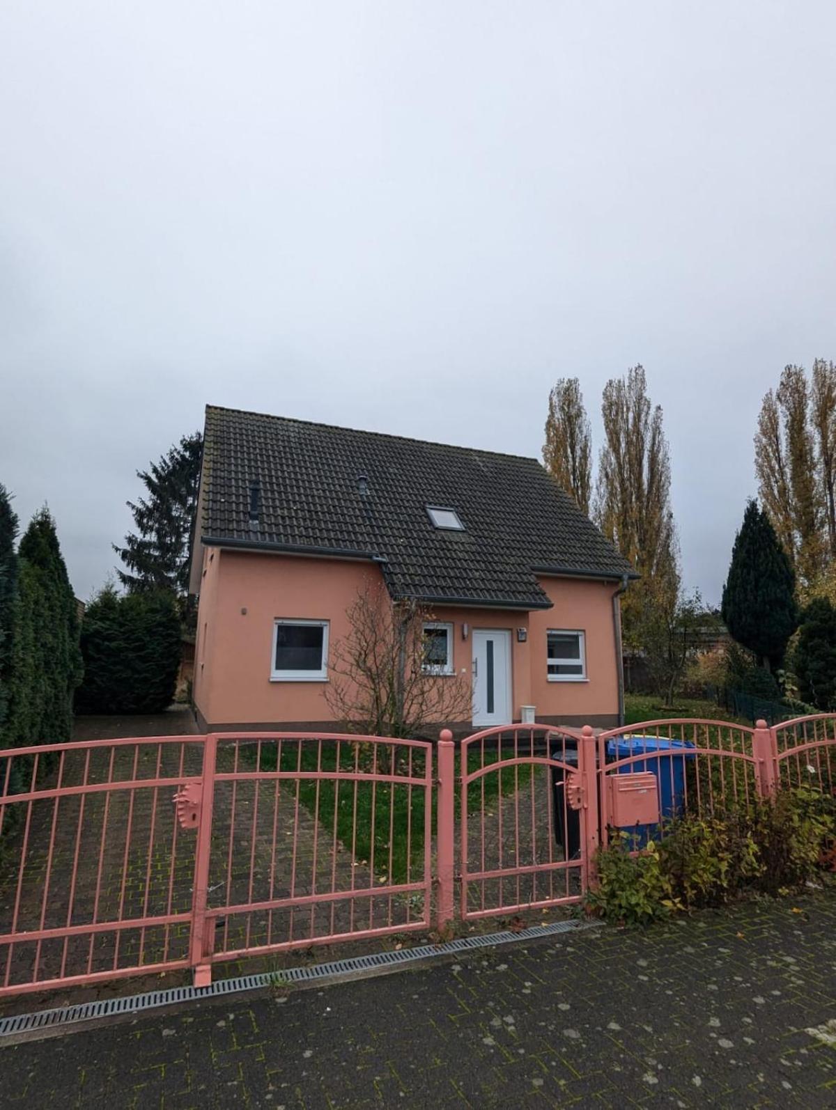 Cozy House And Free Parking Apartment *