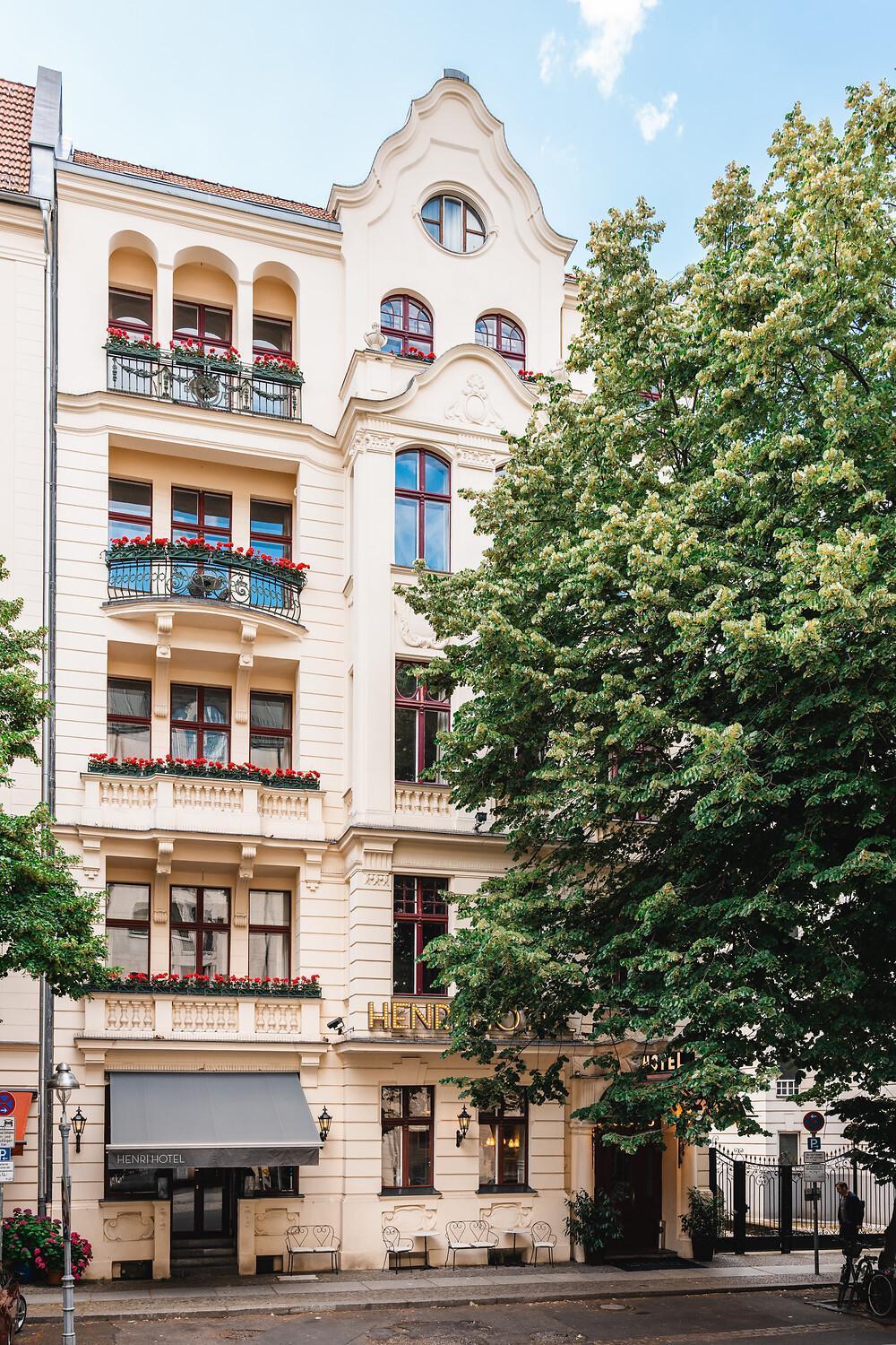 Henri Kurfuerstendamm 4*