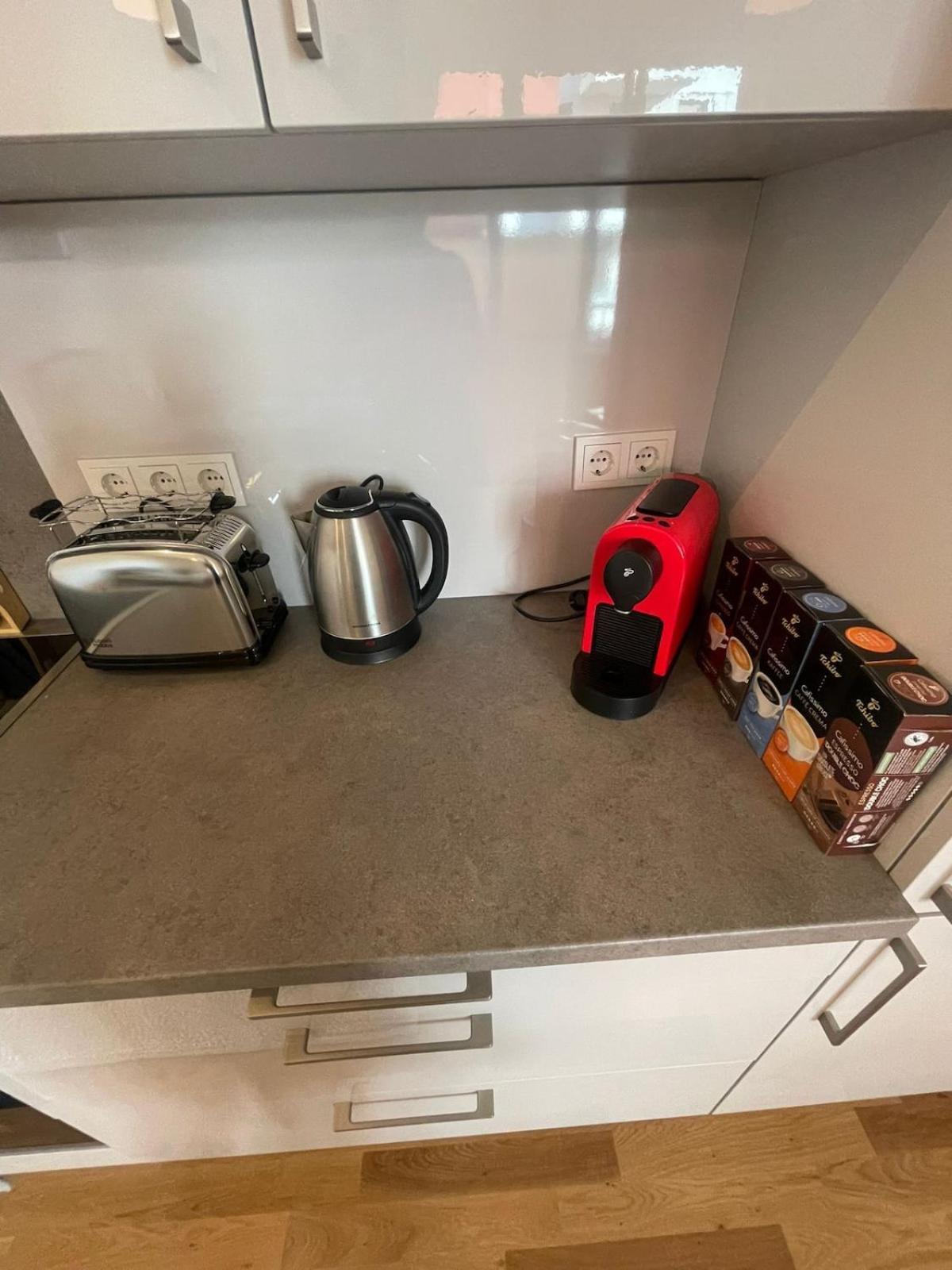 Apartment Genthiner 2 *