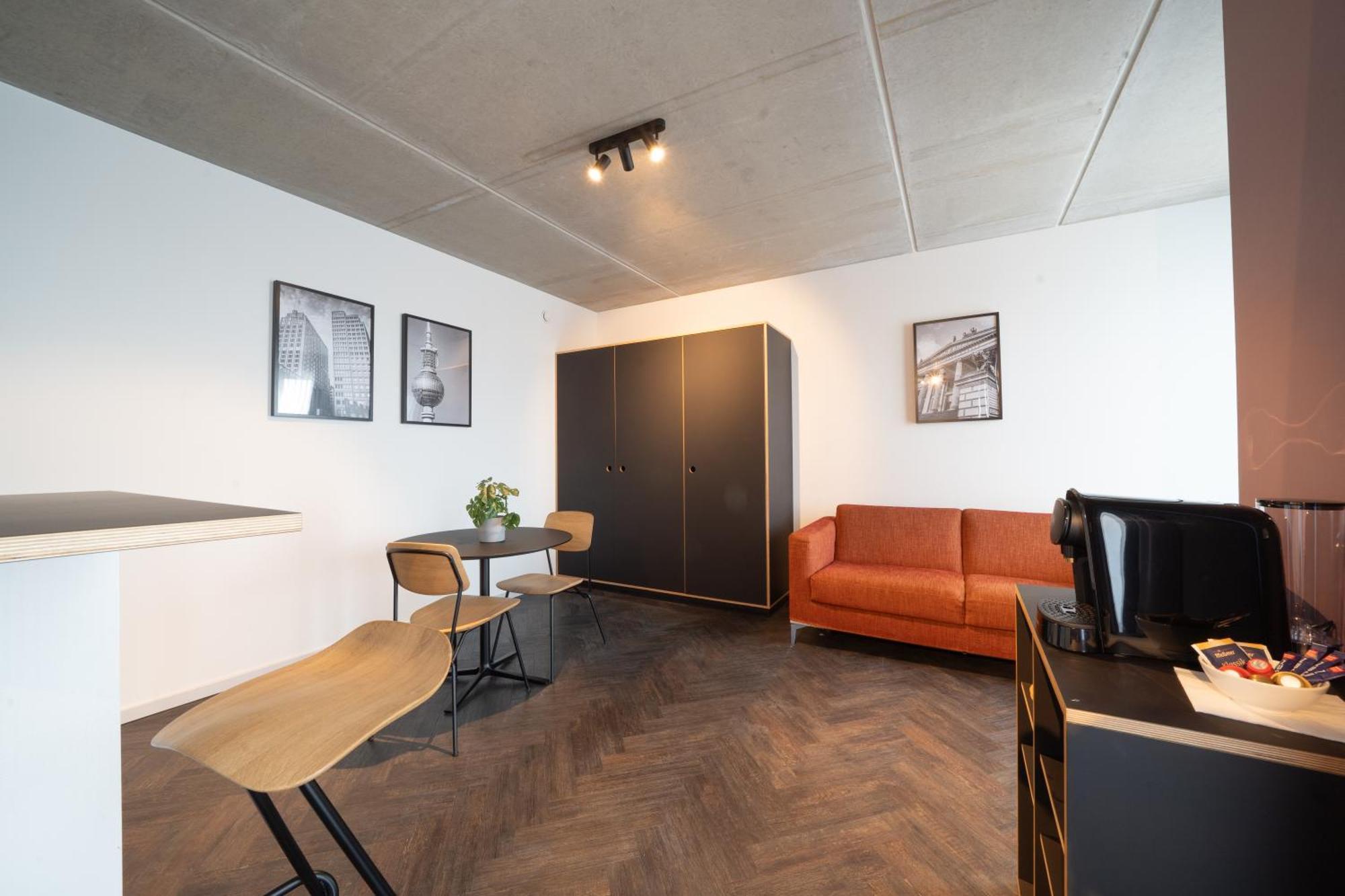 Neoapartments Aparthotel *