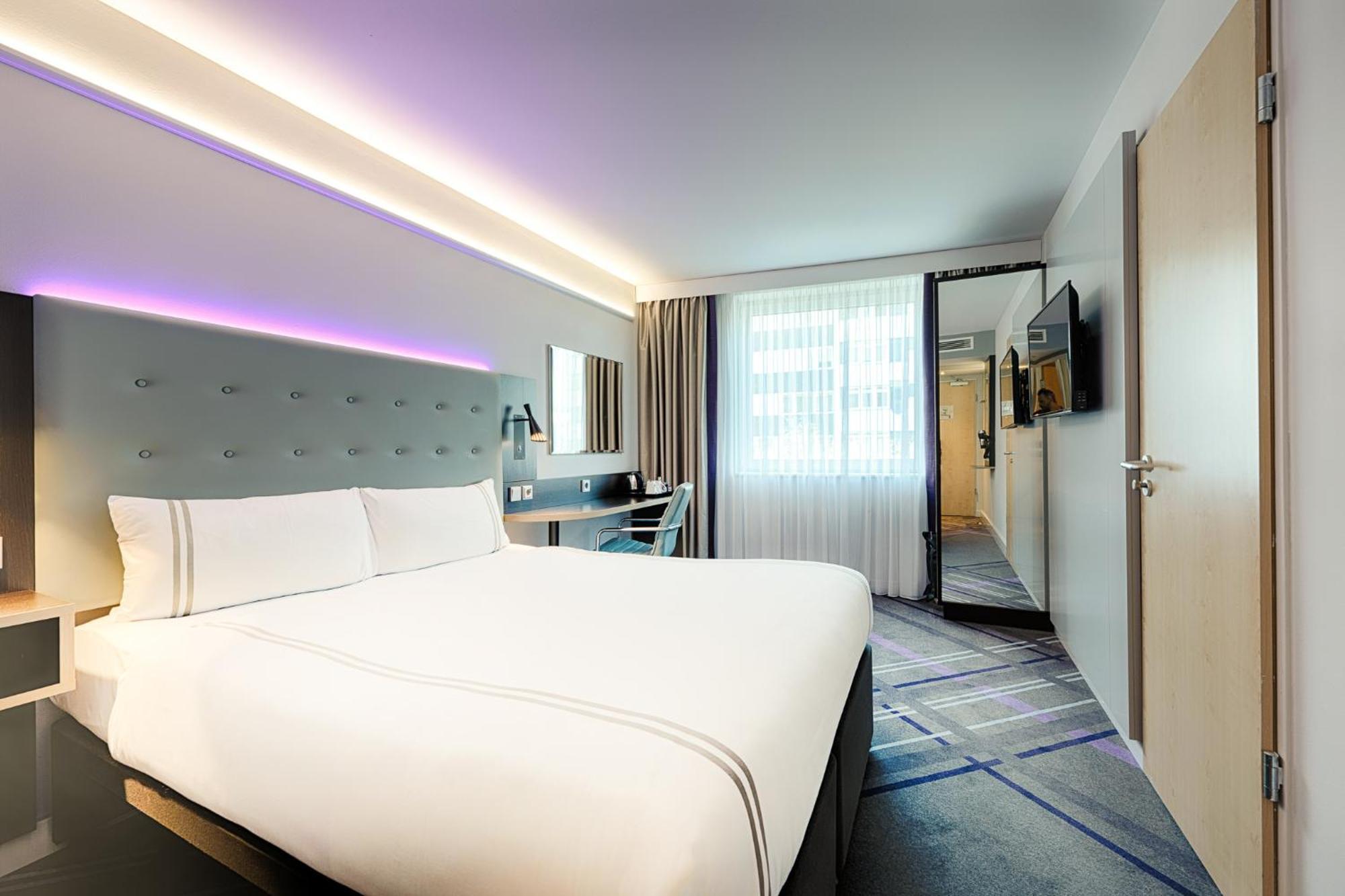 Premier Centre Hotel
